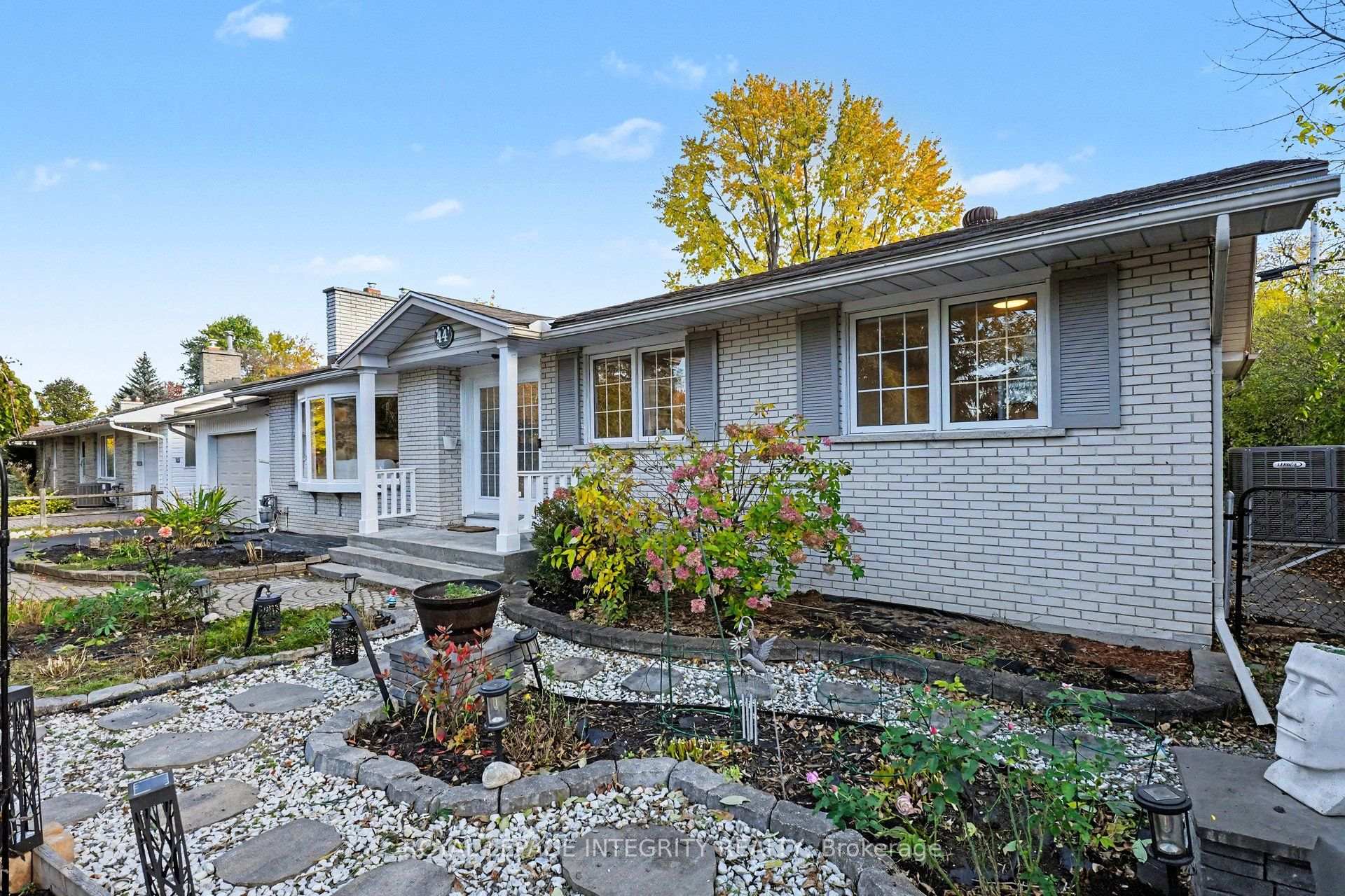 Photo 60 of 44 Millford Avenue, Ottawa, Manordale — HOMEH