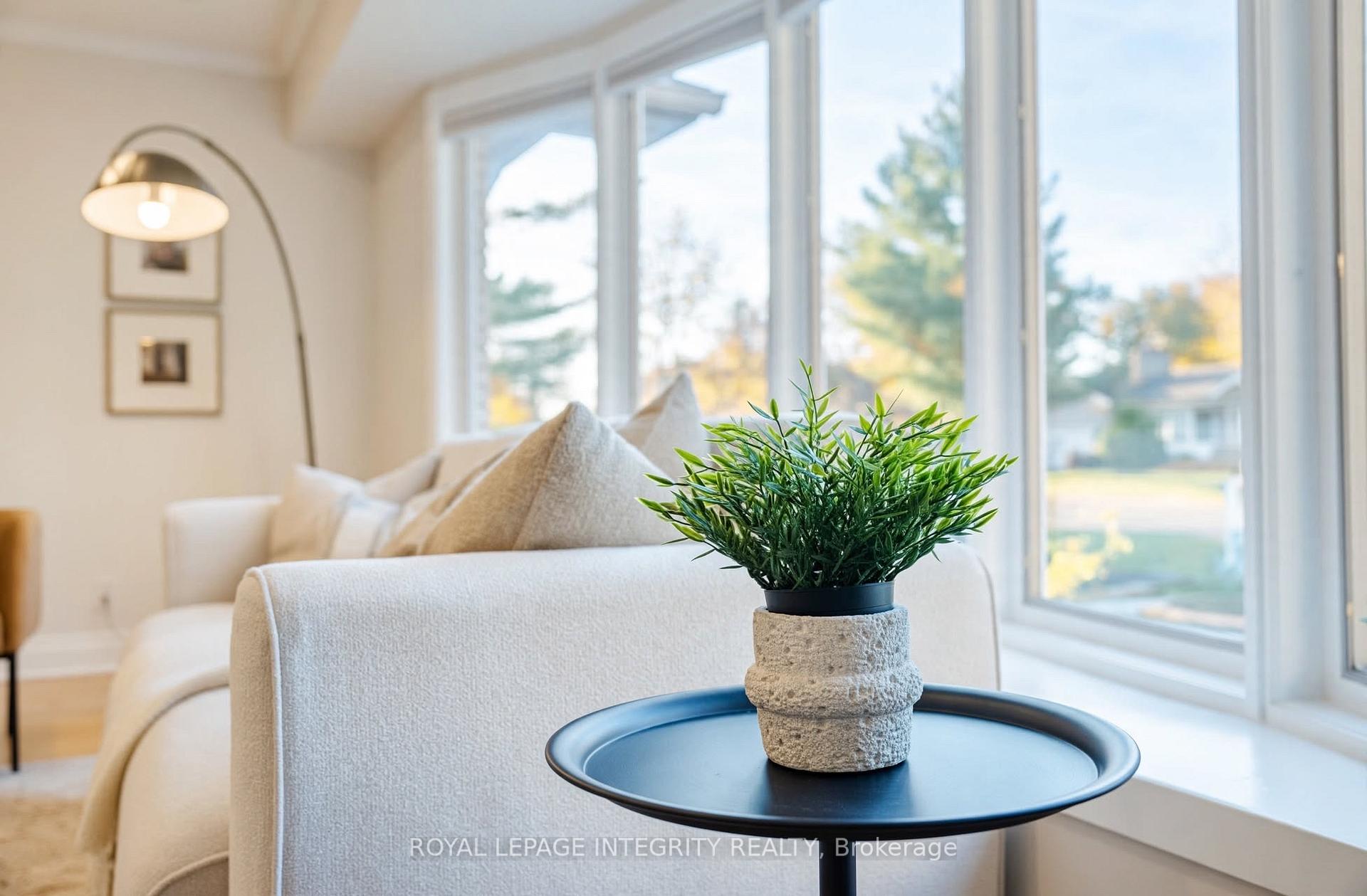 Photo 22 of 44 Millford Avenue, Ottawa, Manordale — HOMEH