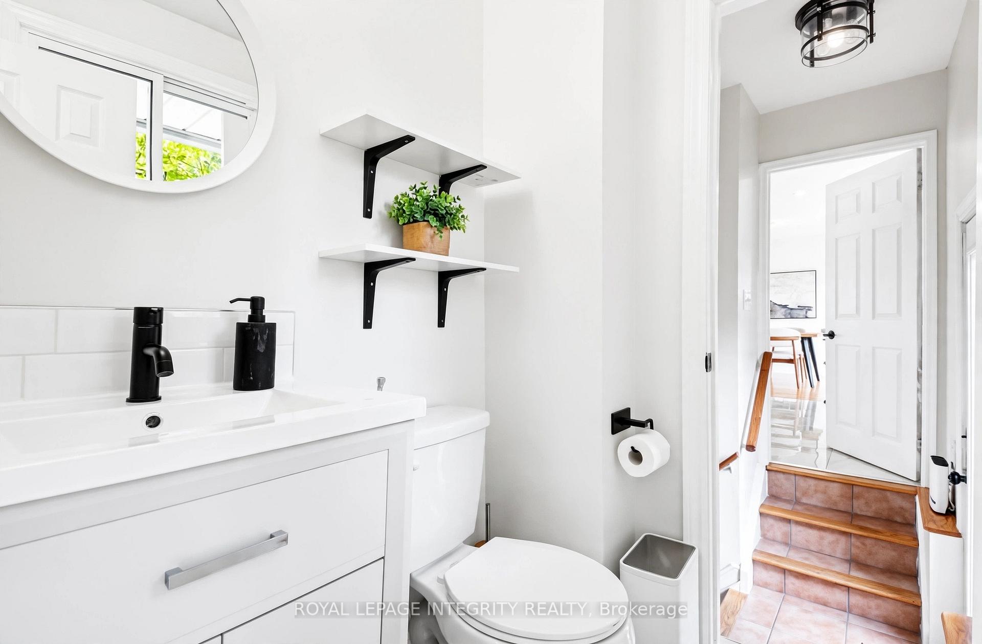 Photo 39 of 44 Millford Avenue, Ottawa, Manordale — HOMEH