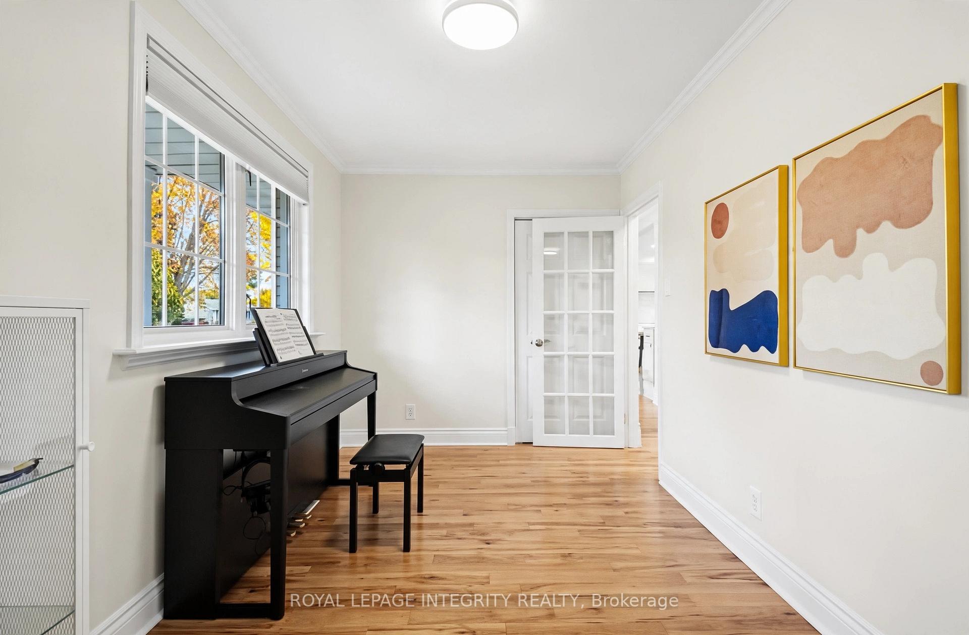 Photo 43 of 44 Millford Avenue, Ottawa, Manordale — HOMEH