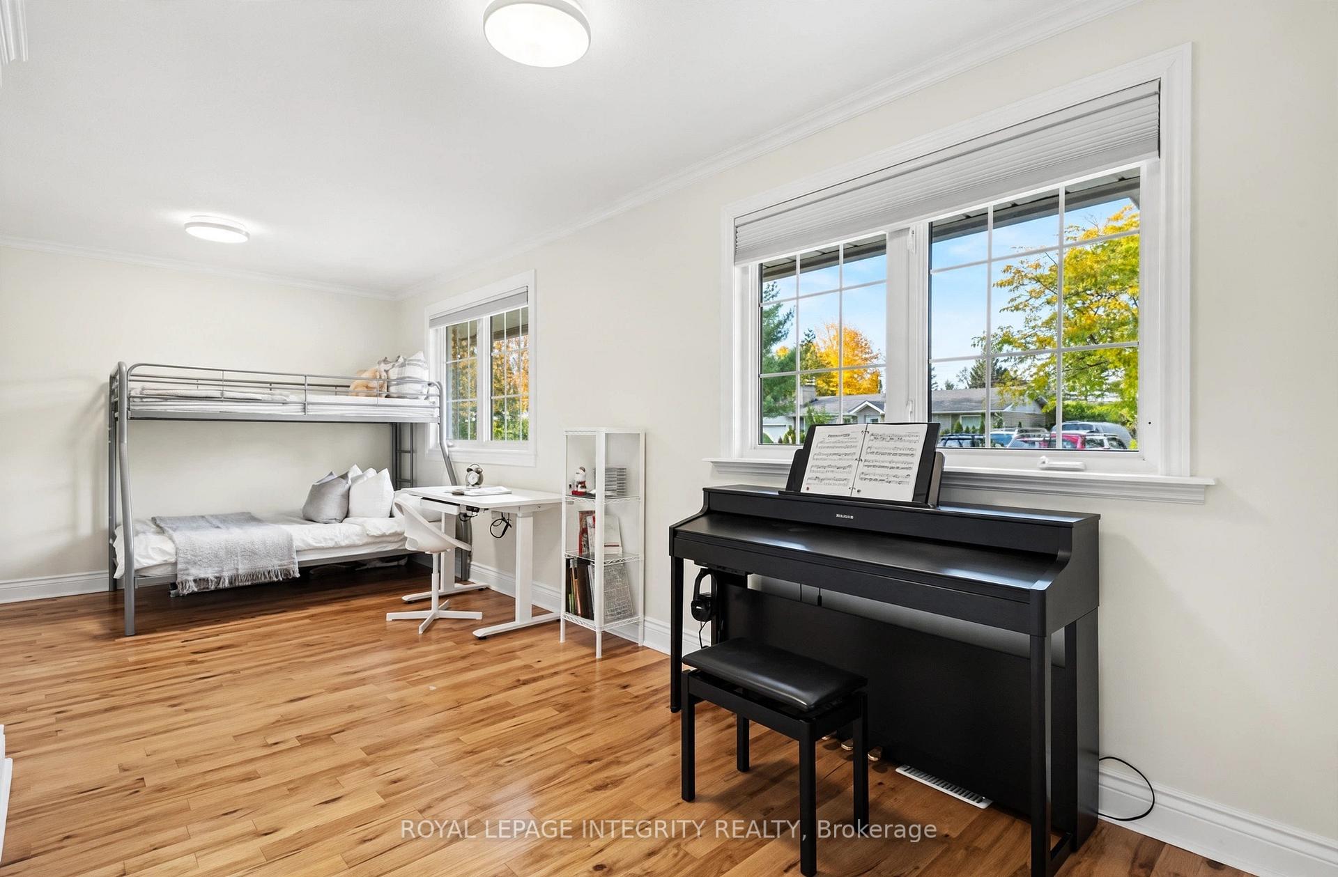 Photo 45 of 44 Millford Avenue, Ottawa, Manordale — HOMEH
