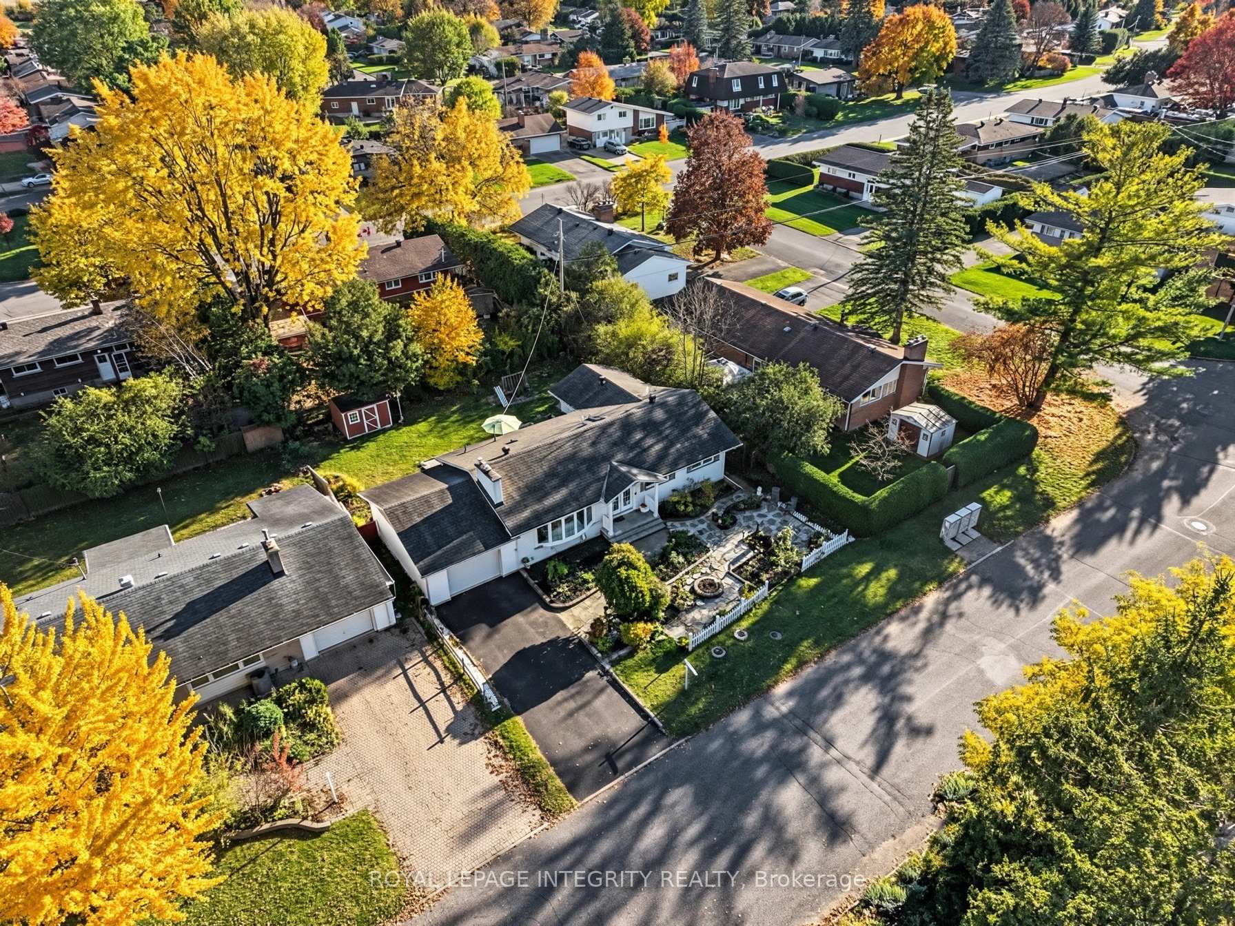 Photo 77 of 44 Millford Avenue, Ottawa, Manordale — HOMEH