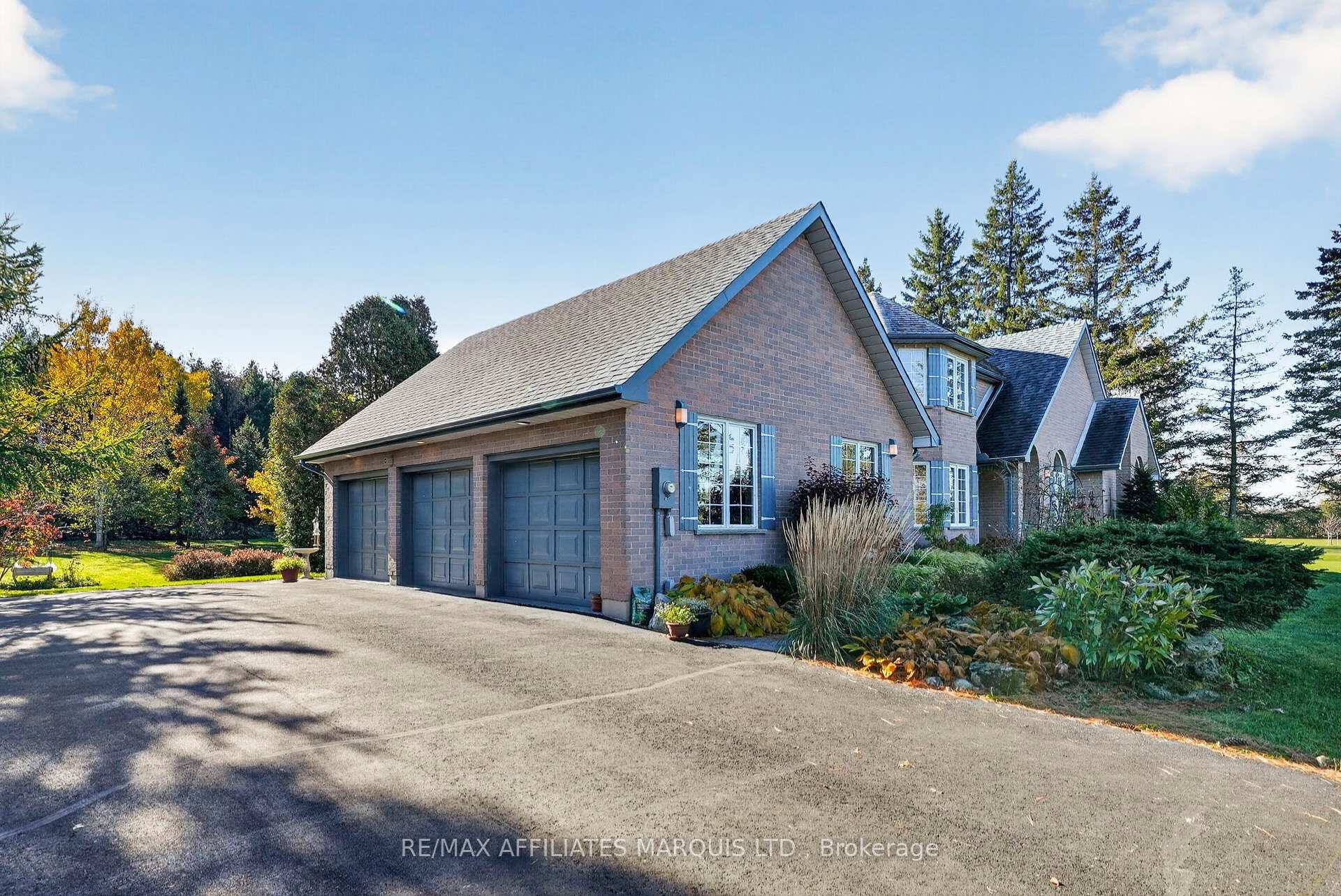 Photo 3 of 19144 Paragon Road, South Glengarry, South Glengarry (Charlottenburgh) Twp — HOMEH