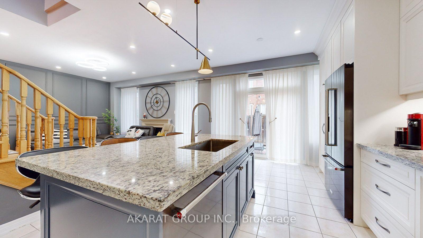Photo 13 of 28 Saint James Avenue, Vaughan, Vellore Village — HOMEH