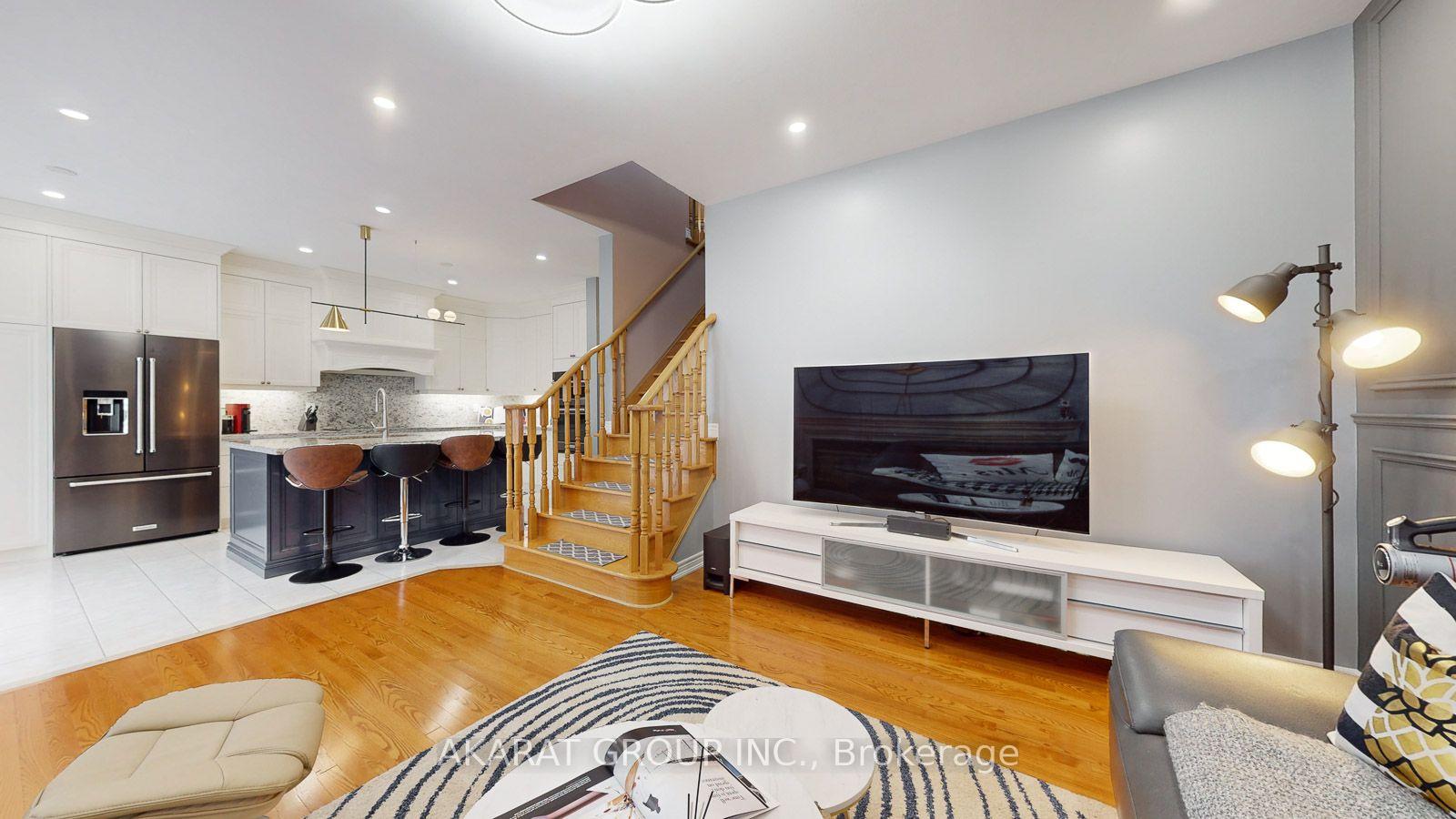 Photo 16 of 28 Saint James Avenue, Vaughan, Vellore Village — HOMEH