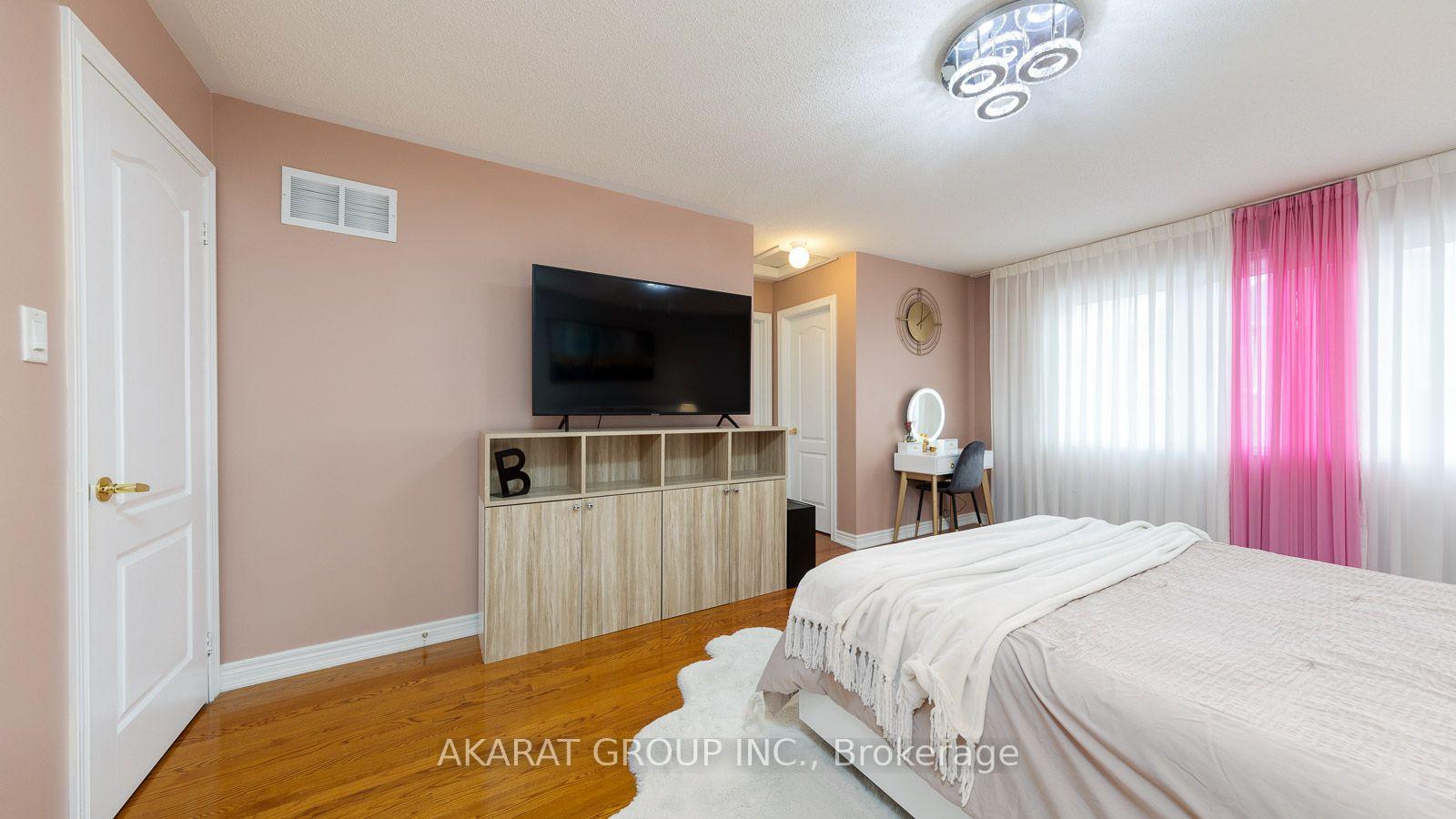 Photo 26 of 28 Saint James Avenue, Vaughan, Vellore Village — HOMEH