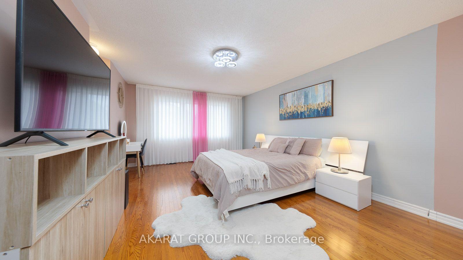 Photo 25 of 28 Saint James Avenue, Vaughan, Vellore Village — HOMEH