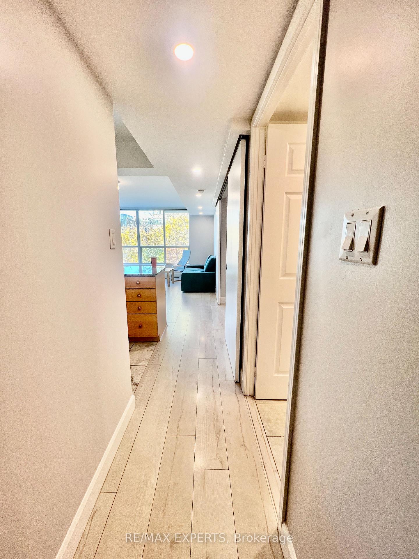 Photo 10 of Unit 327, 230 Queens Quay W, Toronto, Waterfront Communities — HOMEH