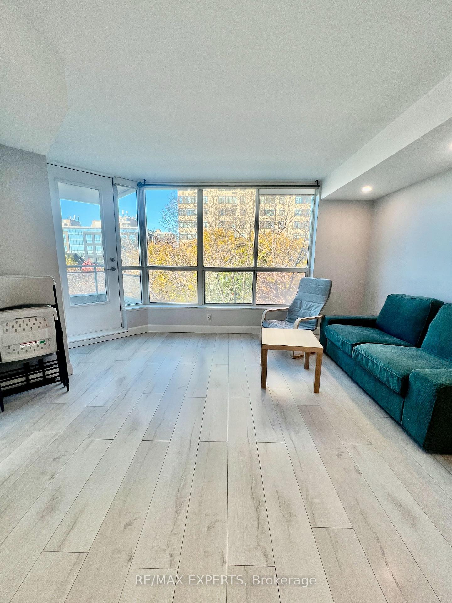 Photo 12 of Unit 327, 230 Queens Quay W, Toronto, Waterfront Communities — HOMEH