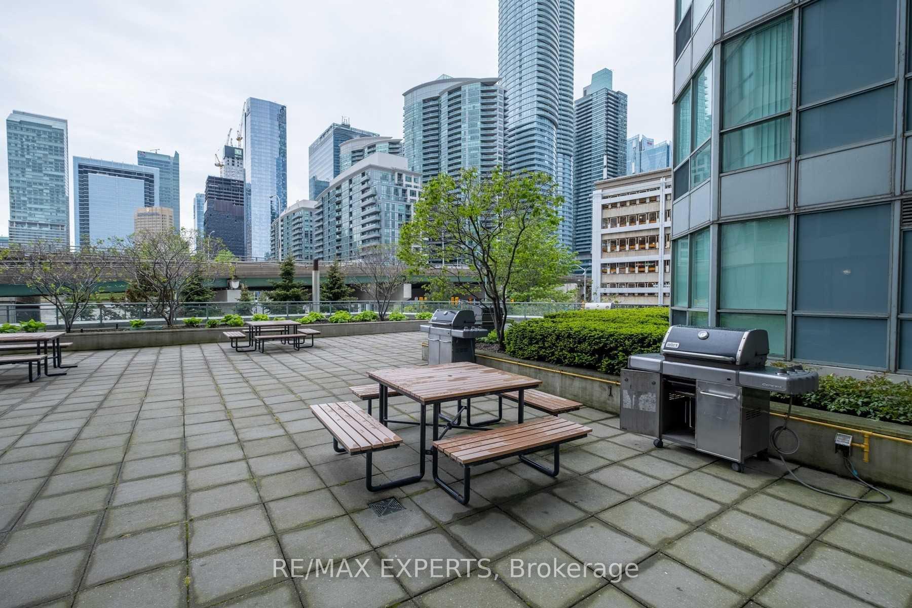 Photo 17 of Unit 327, 230 Queens Quay W, Toronto, Waterfront Communities — HOMEH