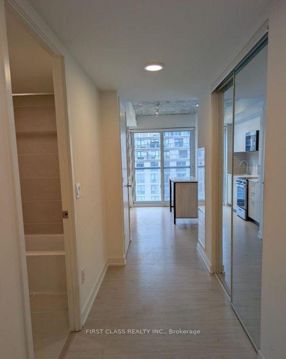 Photo 2 of Unit 906, 65 Mutual Street, Toronto, Church-Yonge Corridor — HOMEH