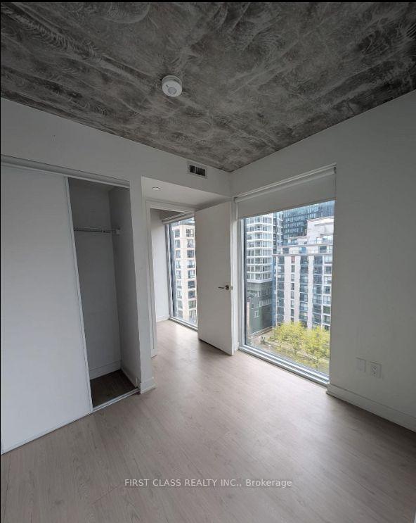 Photo 9 of Unit 906, 65 Mutual Street, Toronto, Church-Yonge Corridor — HOMEH
