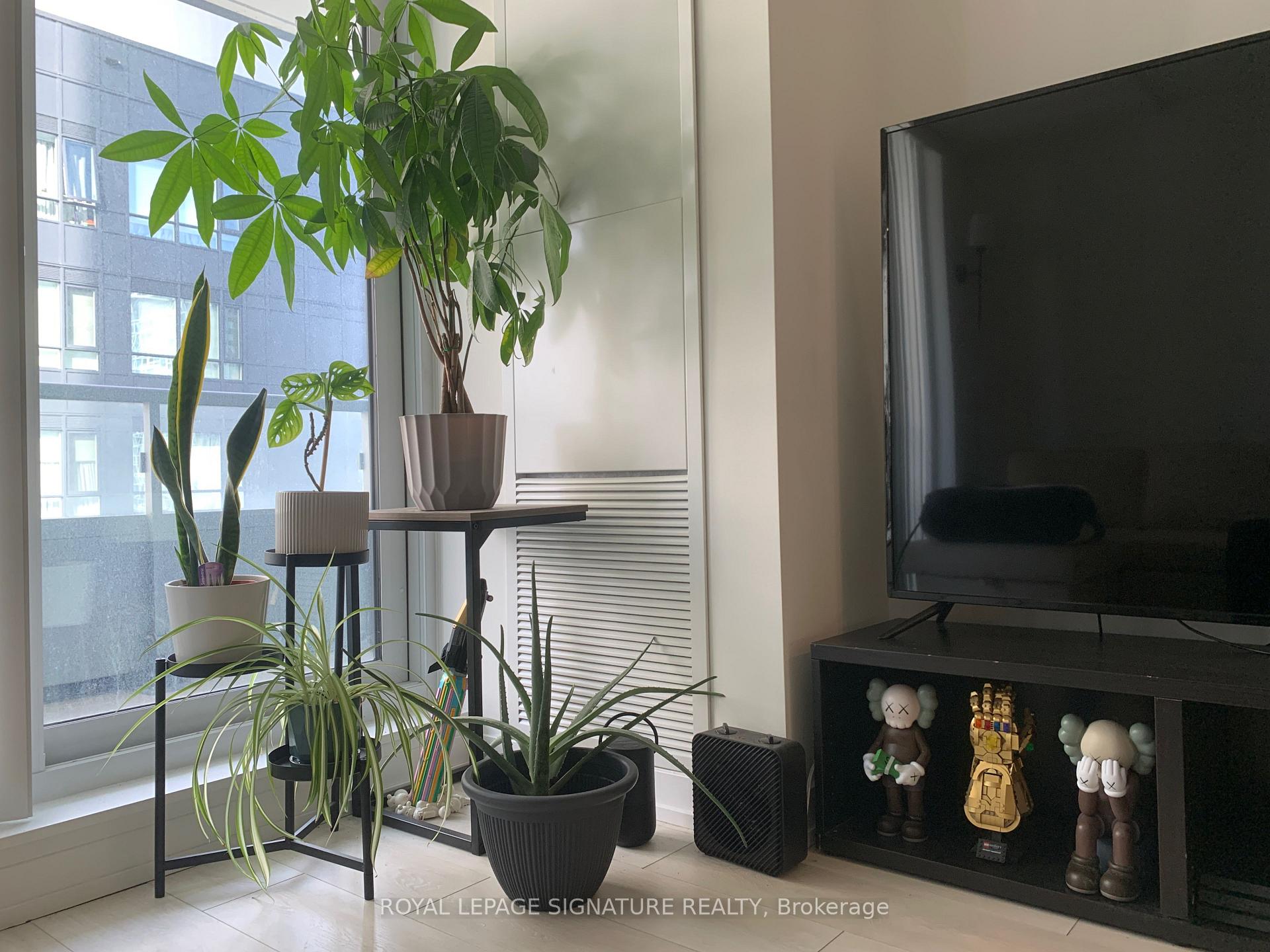 Photo 4 of Unit 1310, 225 Sumach Street, Toronto, Regent Park — HOMEH