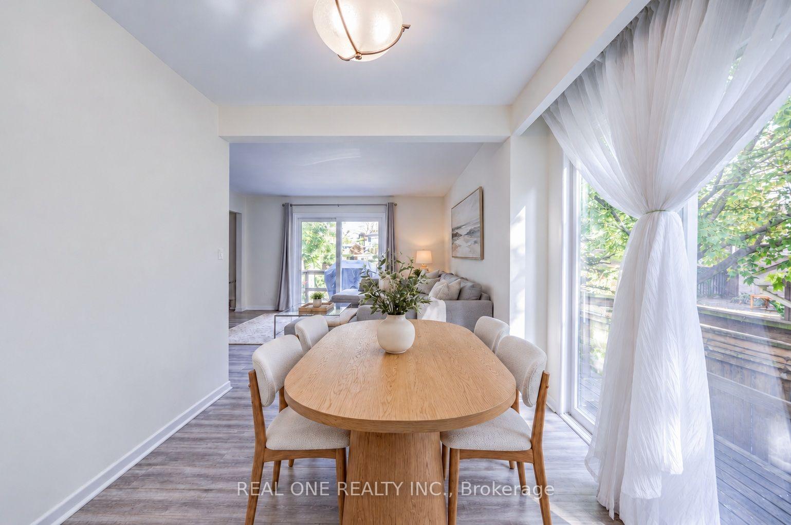 Photo 15 of 401 Swinburne Road, Burlington, Roseland — HOMEH