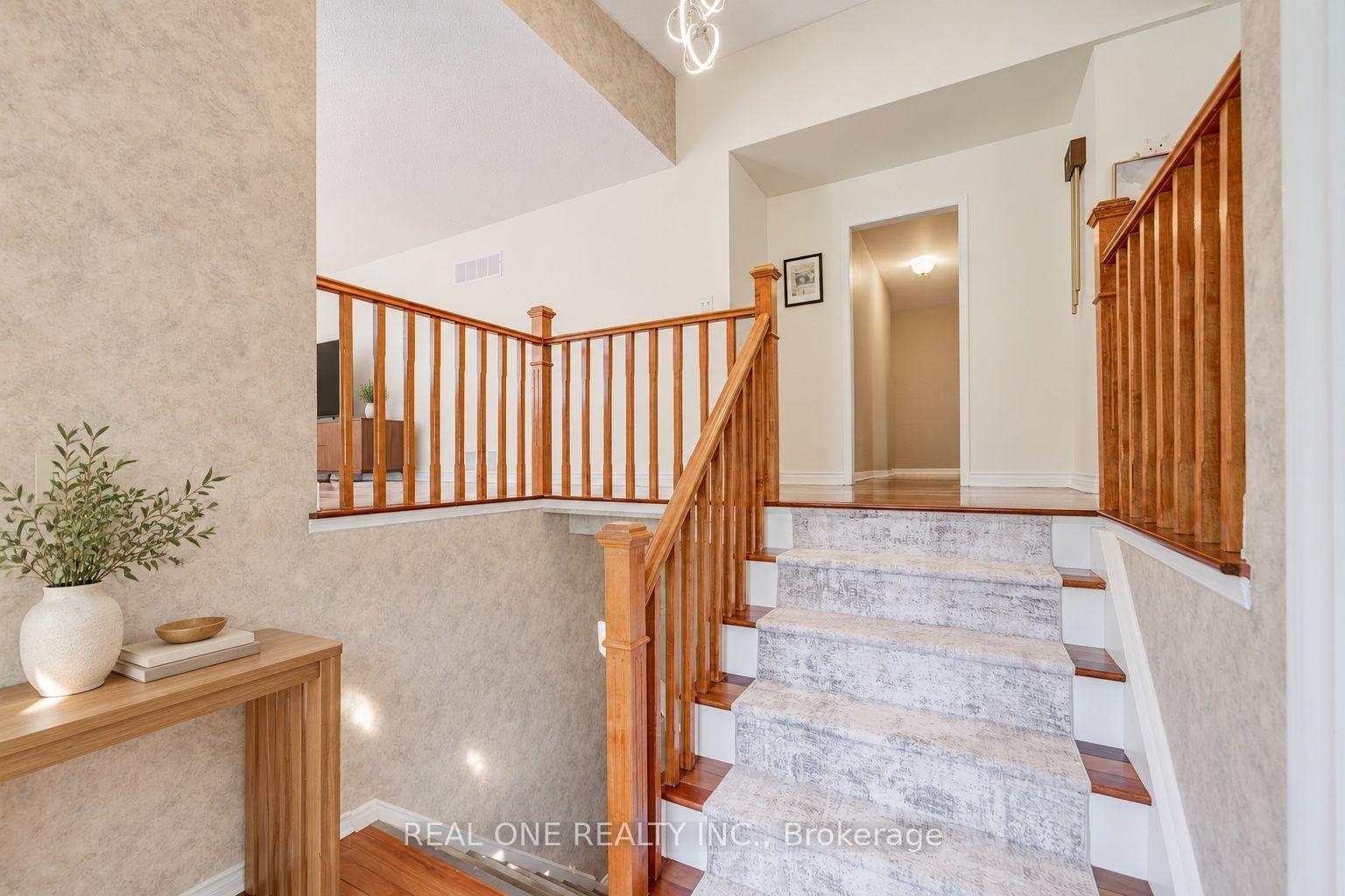 Photo 30 of 401 Swinburne Road, Burlington, Roseland — HOMEH