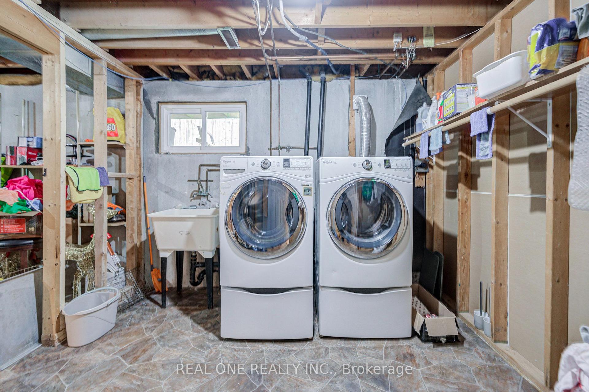 Photo 38 of 401 Swinburne Road, Burlington, Roseland — HOMEH