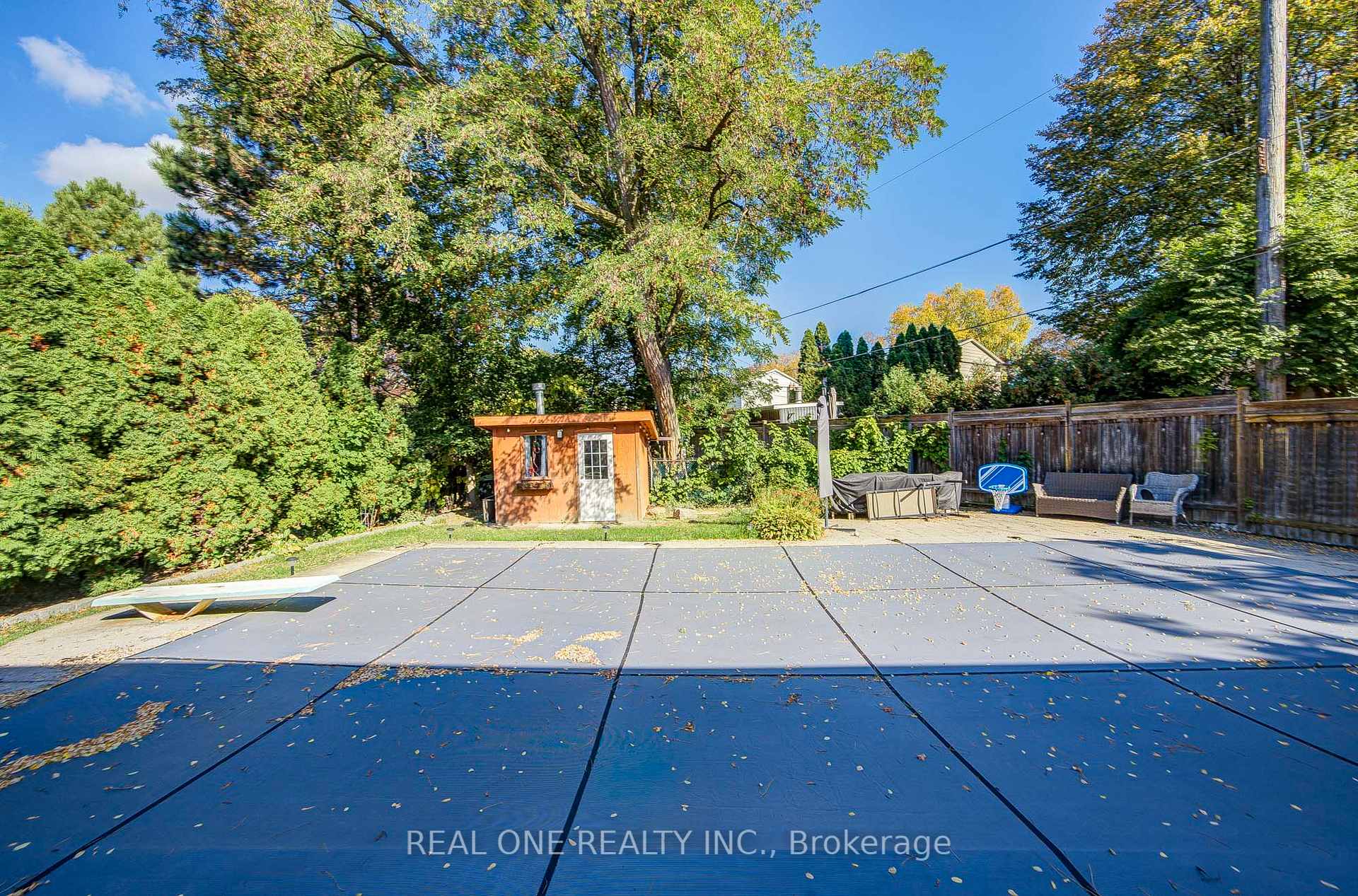 Photo 41 of 401 Swinburne Road, Burlington, Roseland — HOMEH