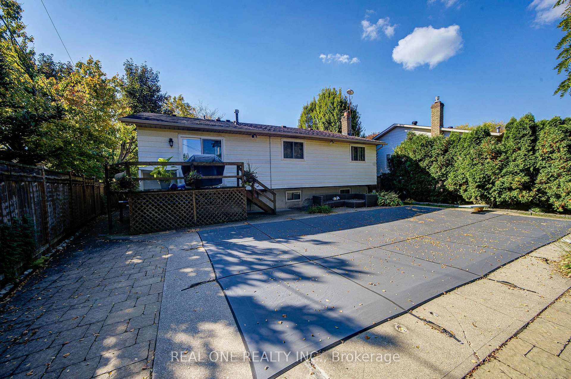 Photo 43 of 401 Swinburne Road, Burlington, Roseland — HOMEH