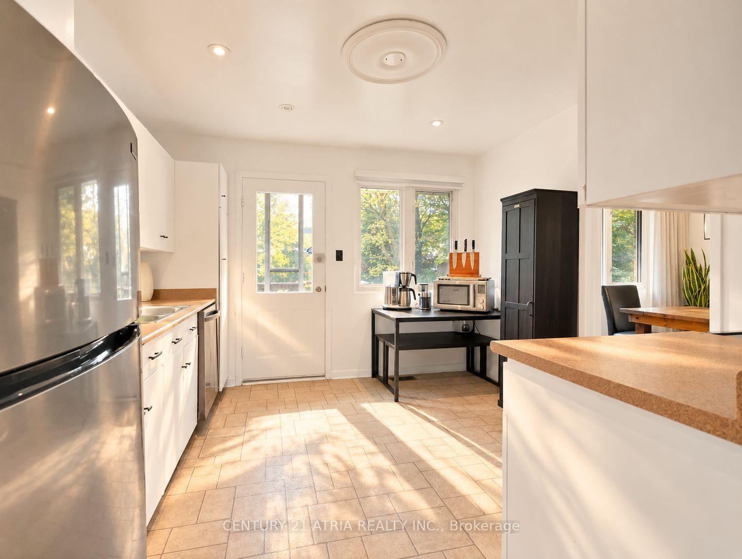 Photo 12 of 18 Castledene Crescent, Scarborough, Tam O'Shanter-Sullivan — HOMEH