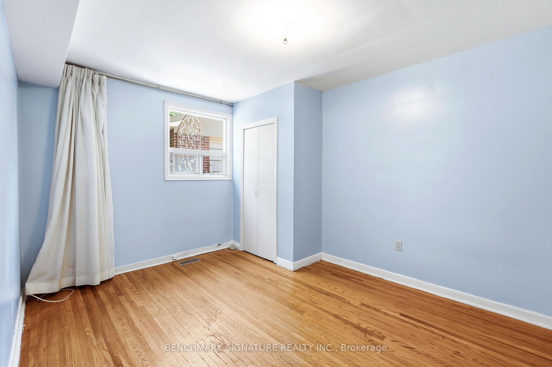 Photo 10 of 51 Baybrook Crescent, Scarborough, Woburn — HOMEH
