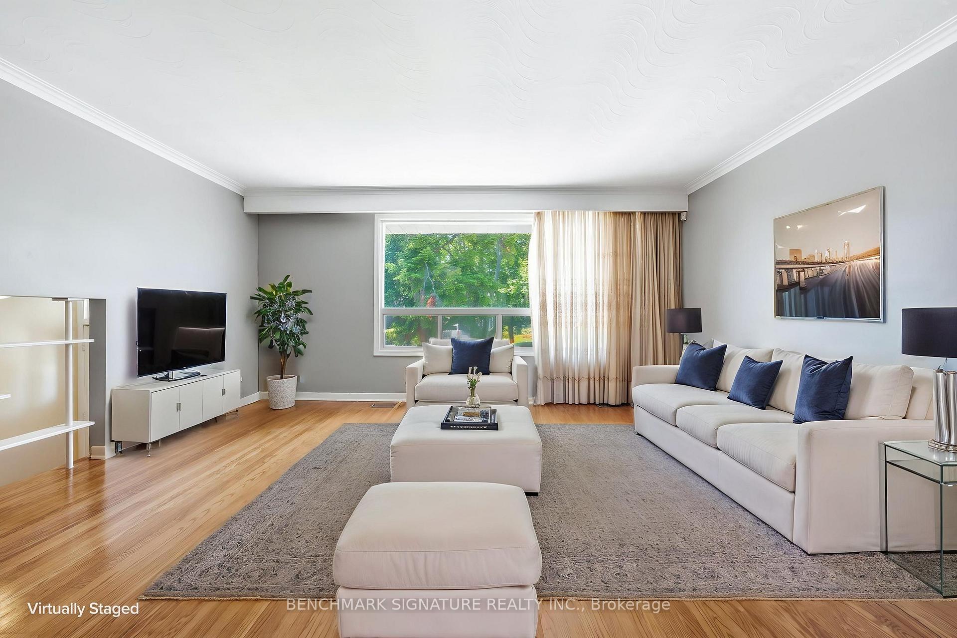 Photo 12 of 51 Baybrook Crescent, Scarborough, Woburn — HOMEH
