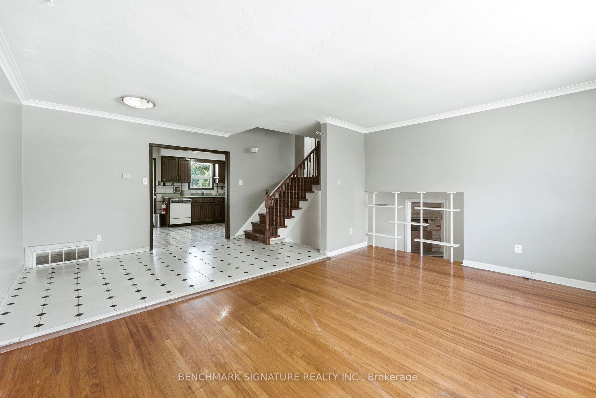 Photo 14 of 51 Baybrook Crescent, Scarborough, Woburn — HOMEH