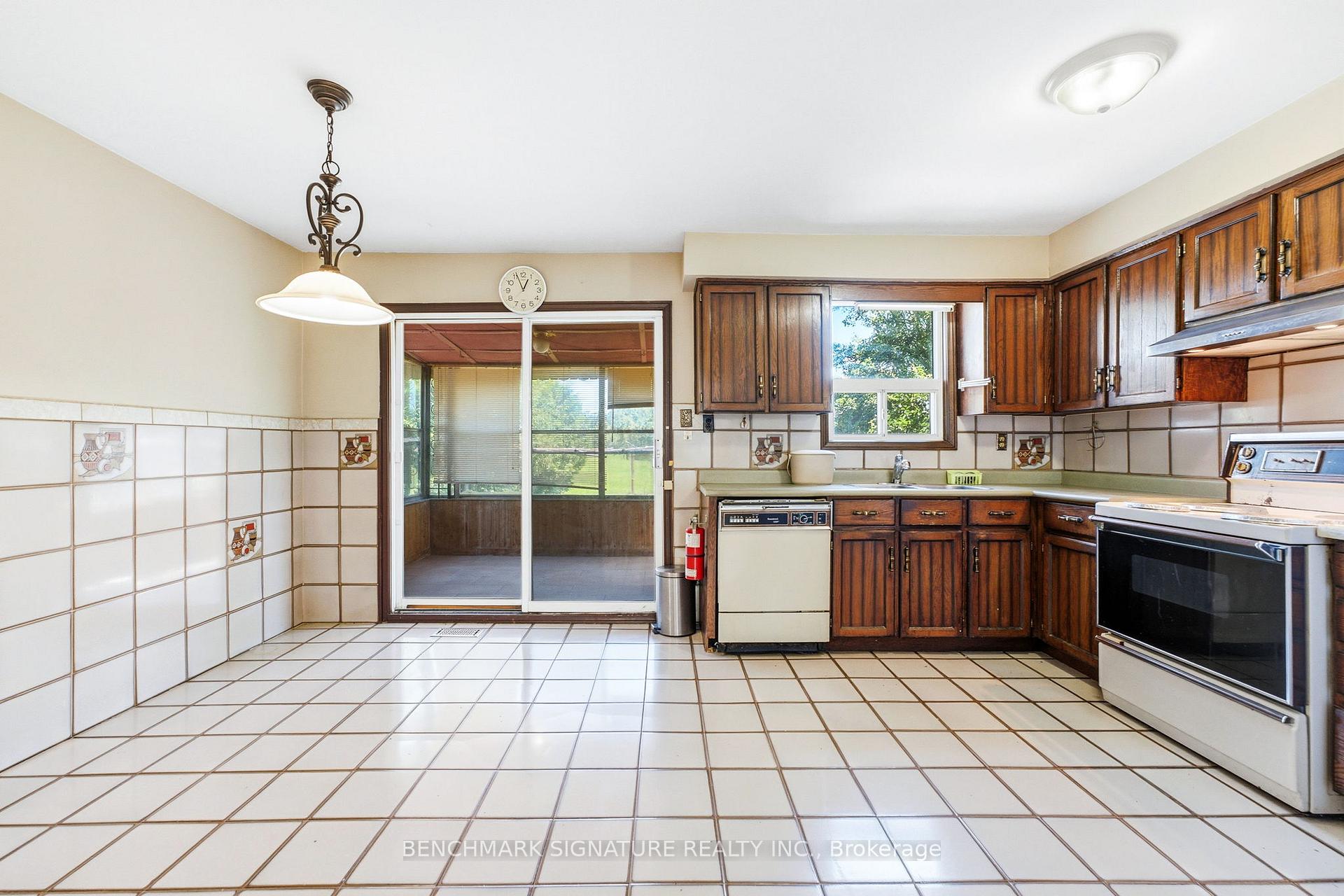 Photo 15 of 51 Baybrook Crescent, Scarborough, Woburn — HOMEH