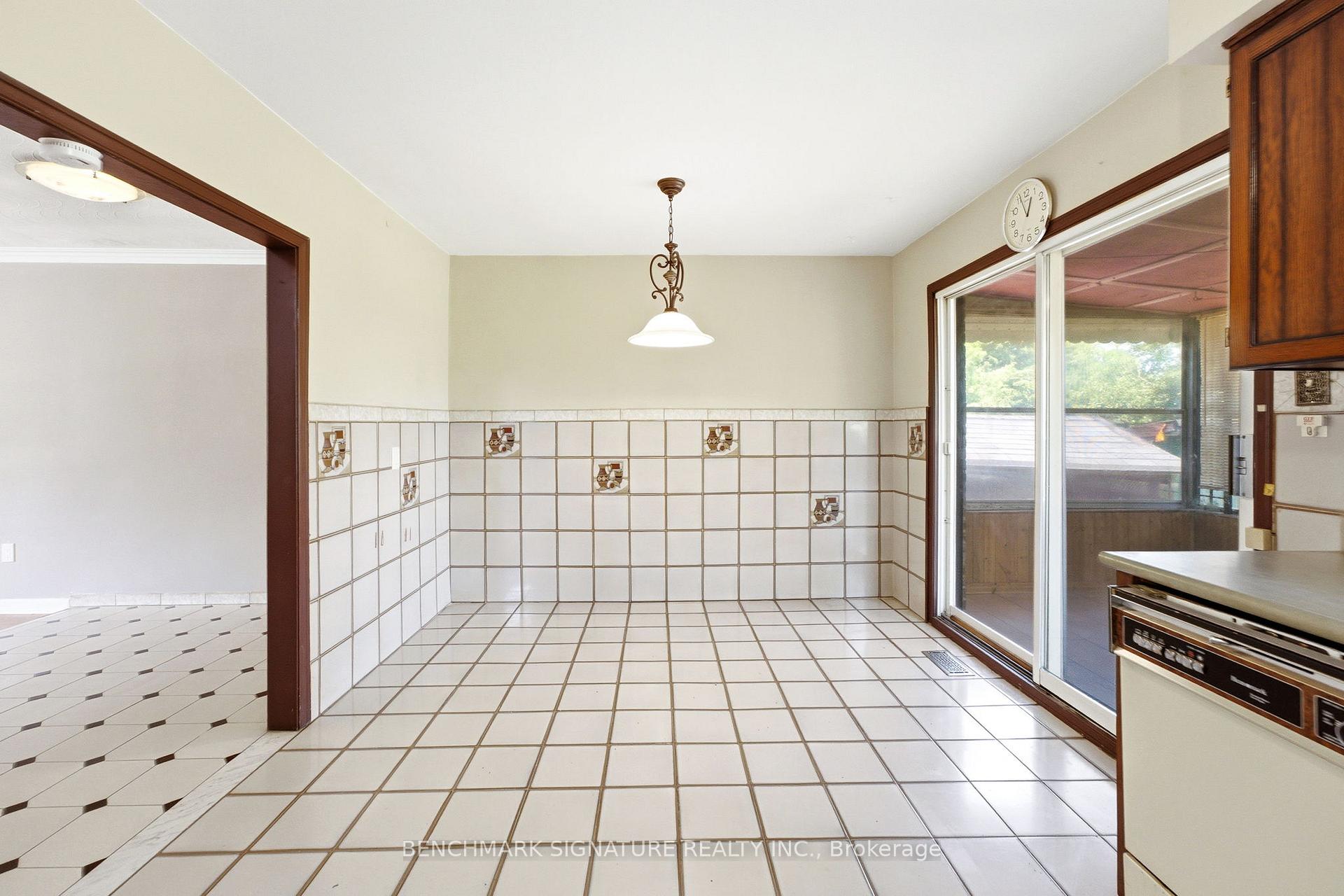 Photo 18 of 51 Baybrook Crescent, Scarborough, Woburn — HOMEH