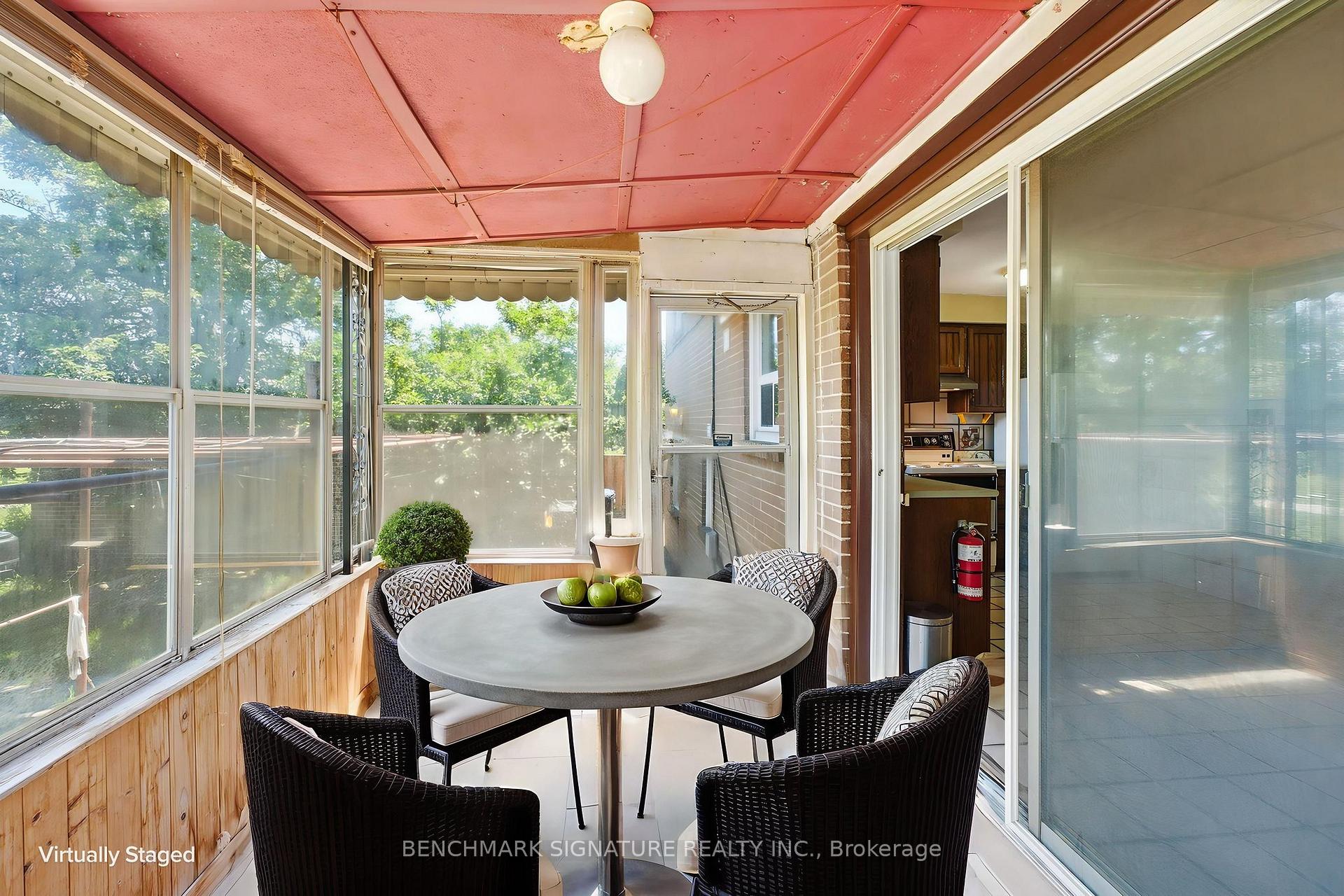 Photo 19 of 51 Baybrook Crescent, Scarborough, Woburn — HOMEH