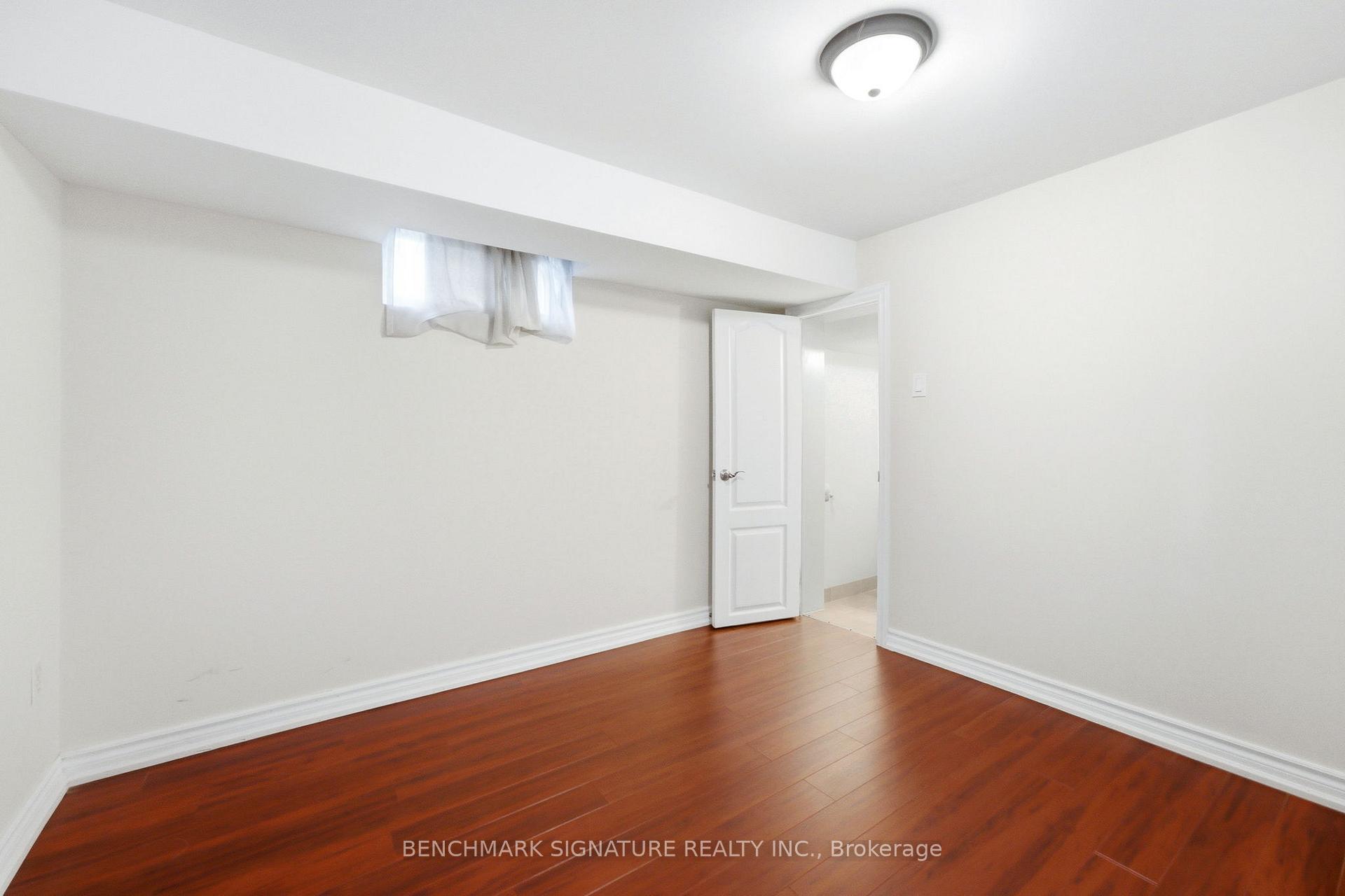 Photo 30 of 51 Baybrook Crescent, Scarborough, Woburn — HOMEH