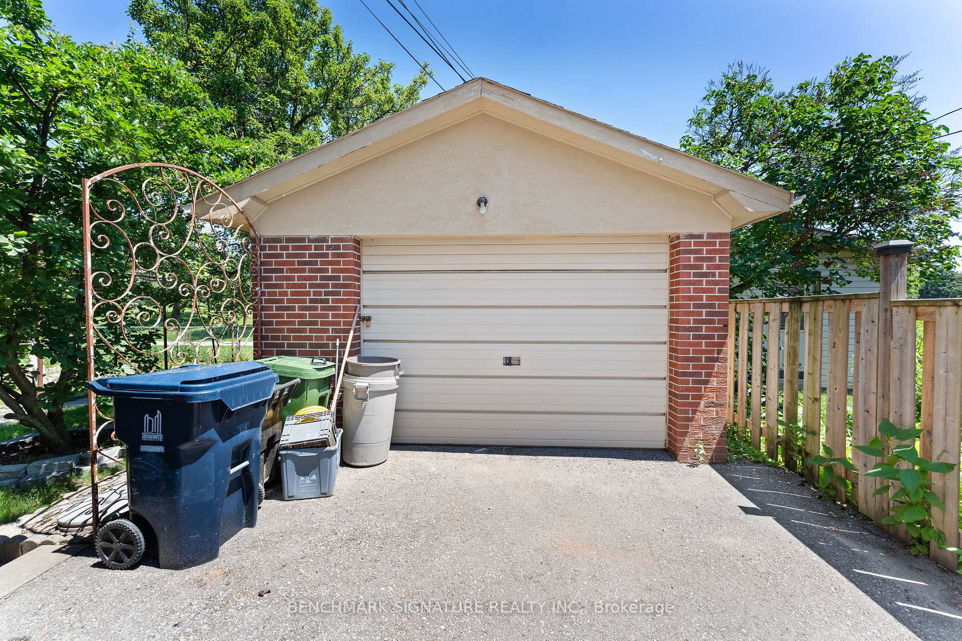 Photo 34 of 51 Baybrook Crescent, Scarborough, Woburn — HOMEH