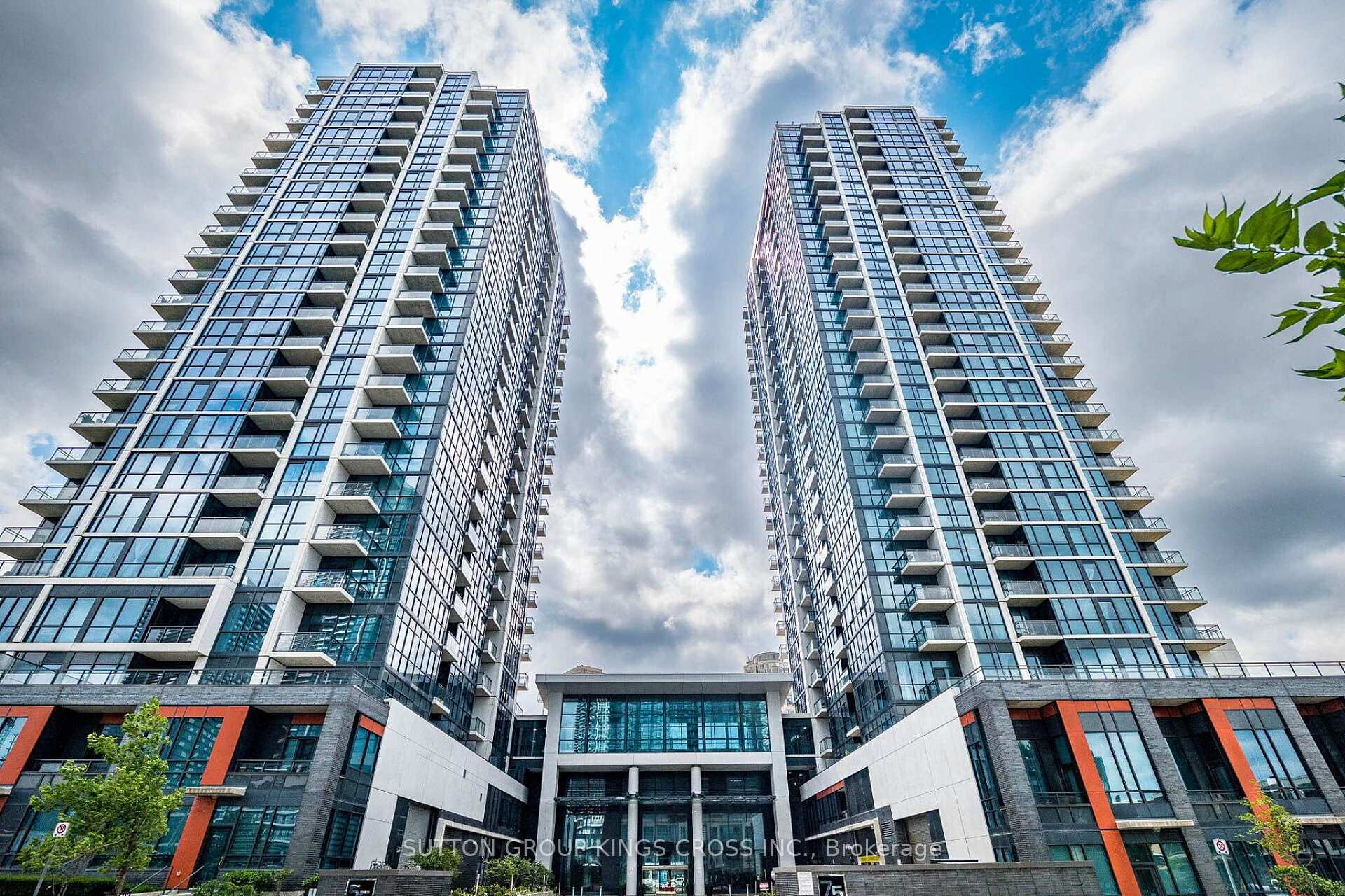 Photo of Unit 904, 55 Eglinton Avenue W