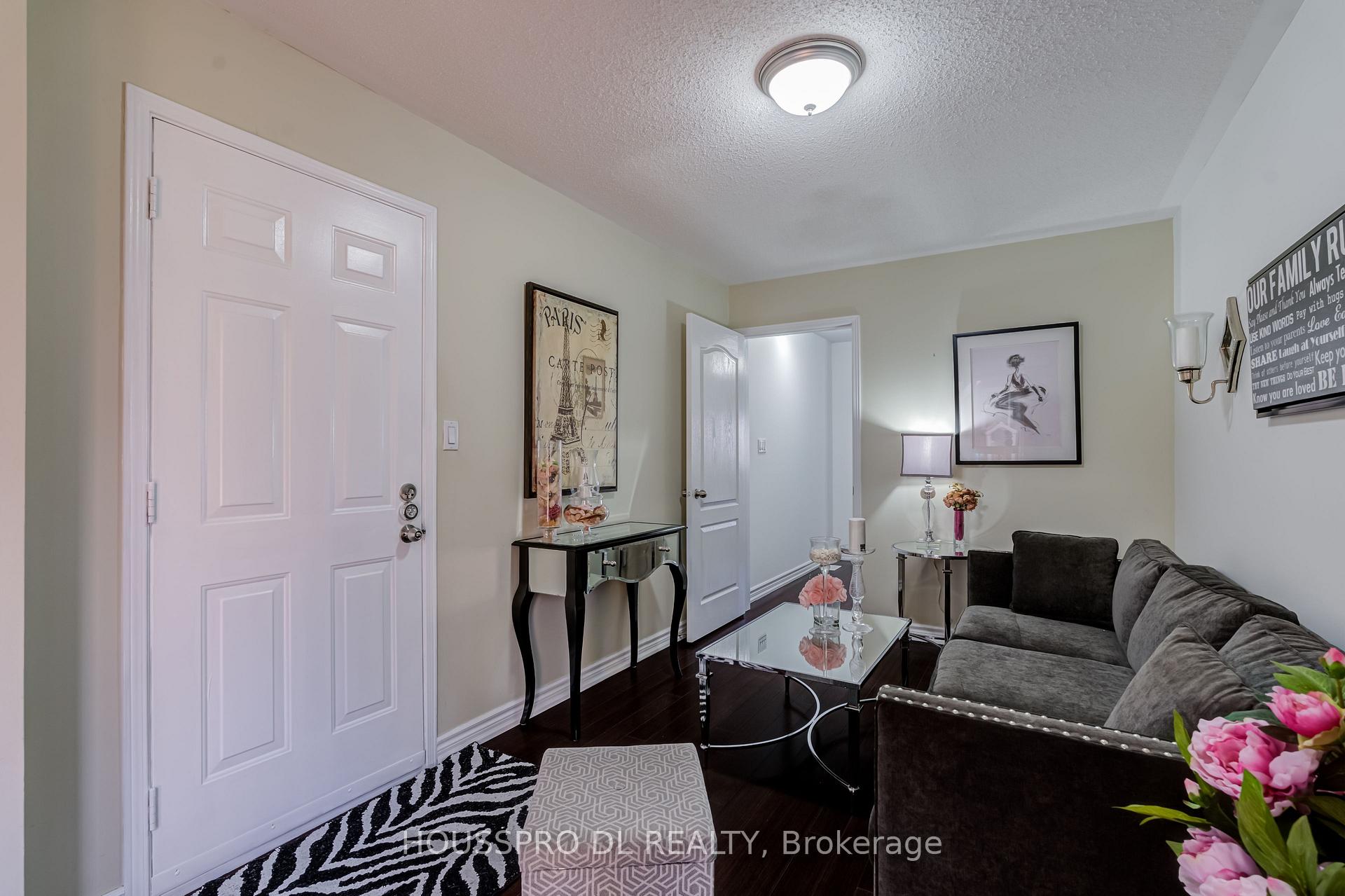 Photo 7 of Unit 12, 619 Evans Avenue, Etobicoke, Alderwood — HOMEH