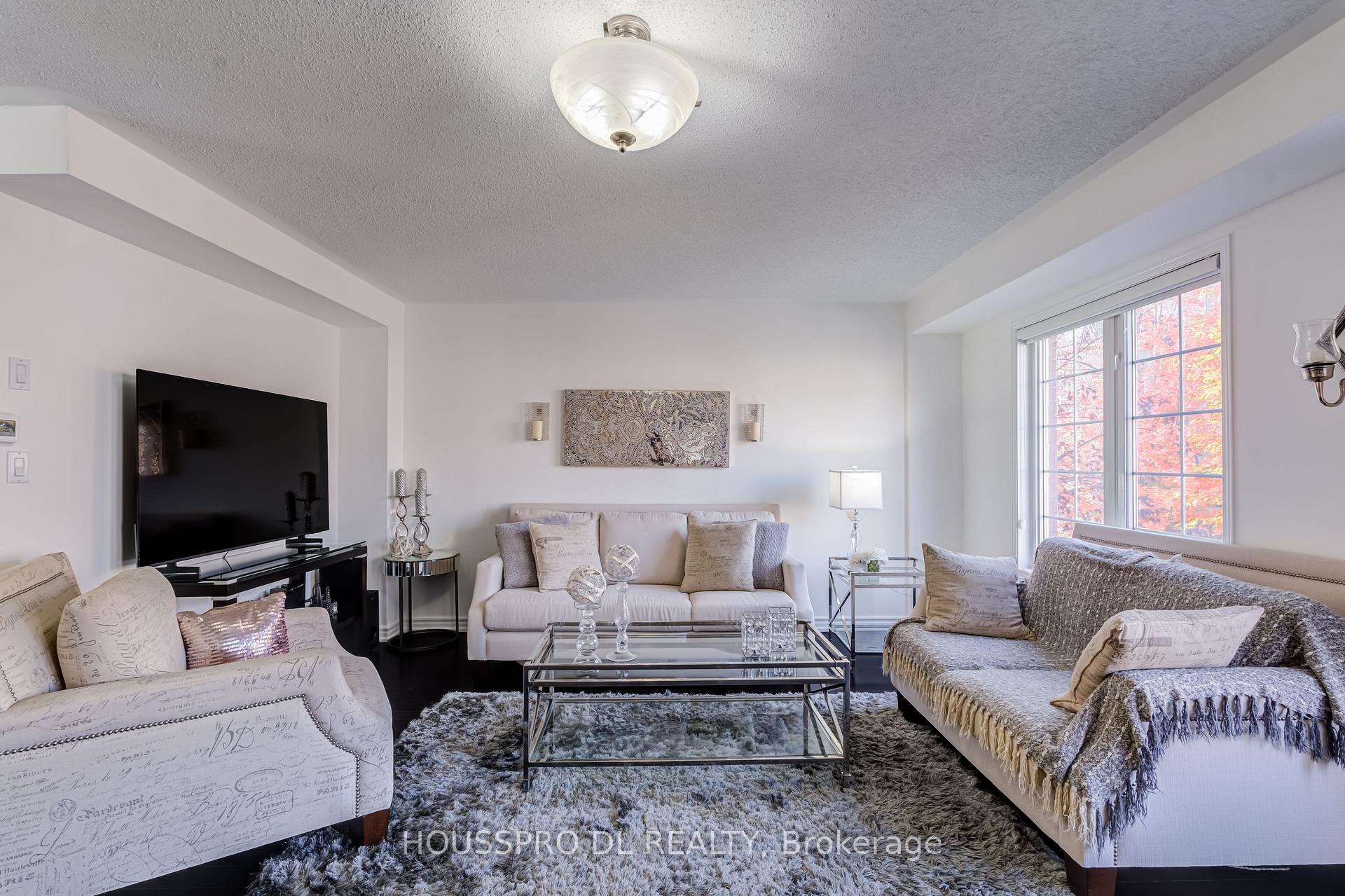 Photo 11 of Unit 12, 619 Evans Avenue, Etobicoke, Alderwood — HOMEH