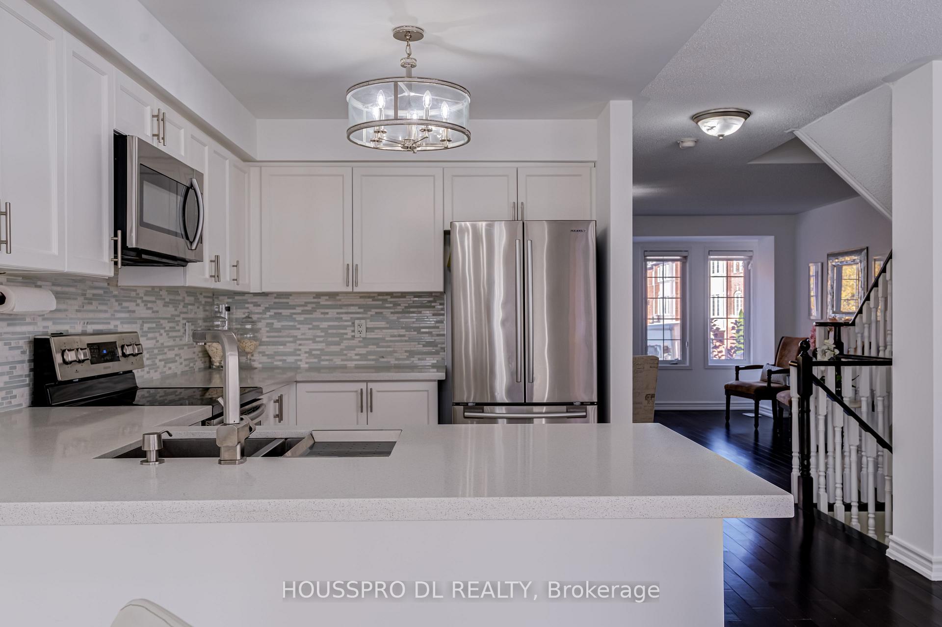 Photo 15 of Unit 12, 619 Evans Avenue, Etobicoke, Alderwood — HOMEH