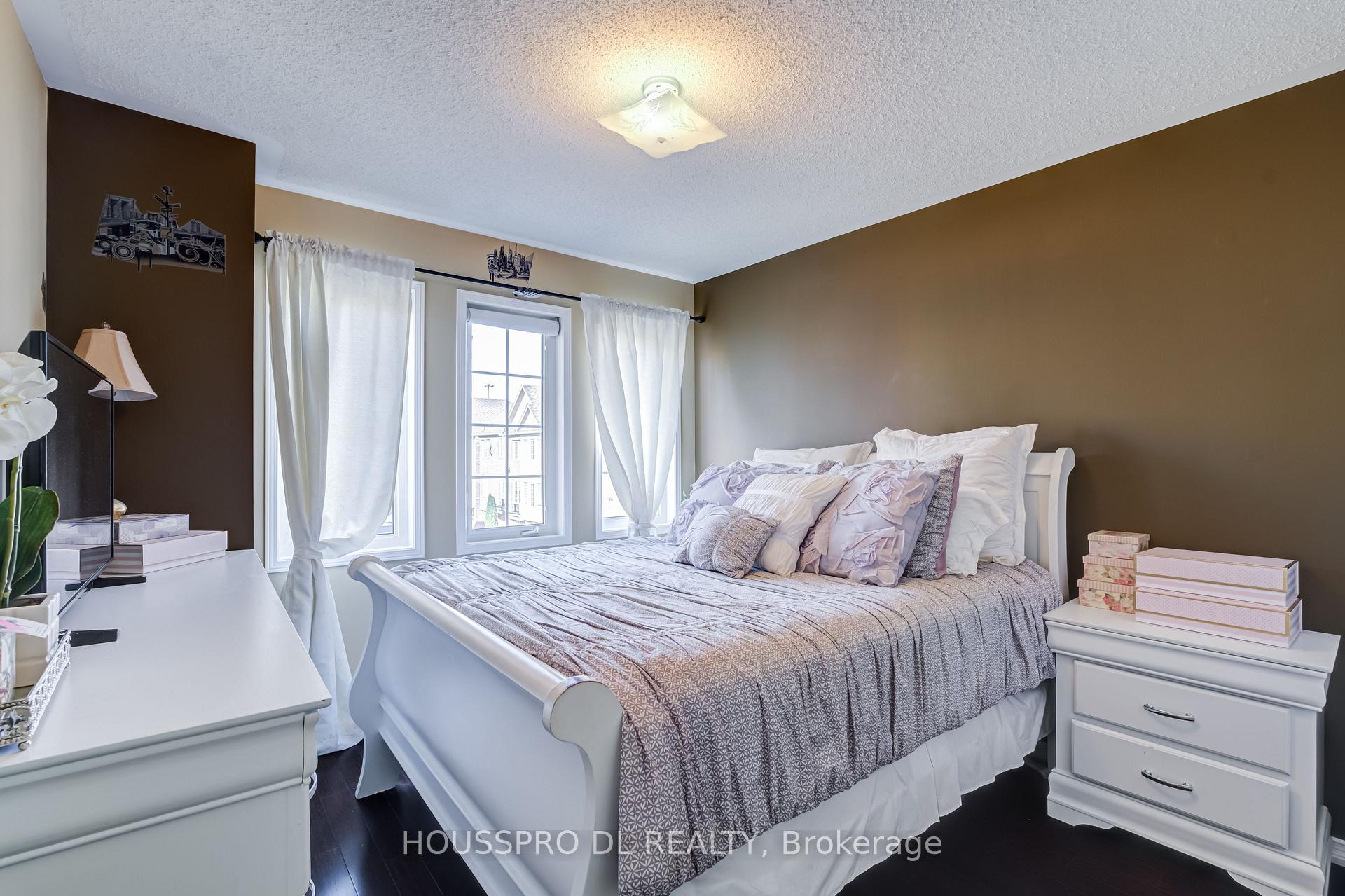 Photo 31 of Unit 12, 619 Evans Avenue, Etobicoke, Alderwood — HOMEH
