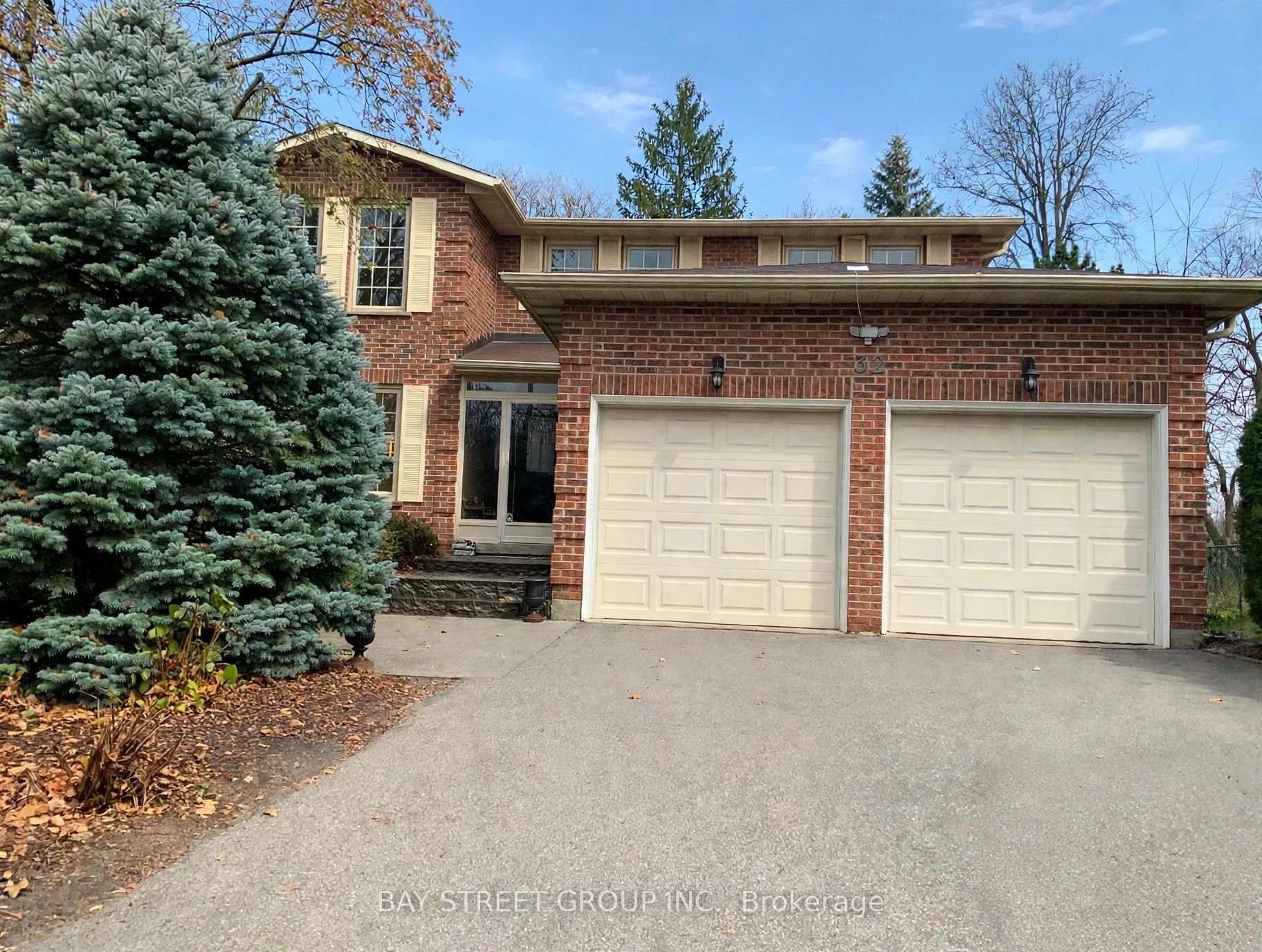 Photo 1 of 32 Barker Court, Markham, Sherwood-Amberglen — HOMEH