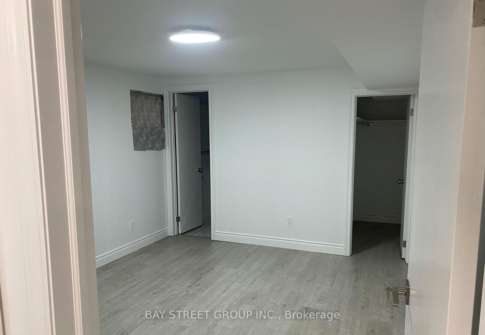 Photo 8 of 32 Barker Court, Markham, Sherwood-Amberglen — HOMEH