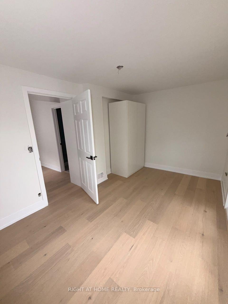 Photo 4 of Unit 202, 2245 Dundas Street W, Toronto, High Park-Swansea — HOMEH