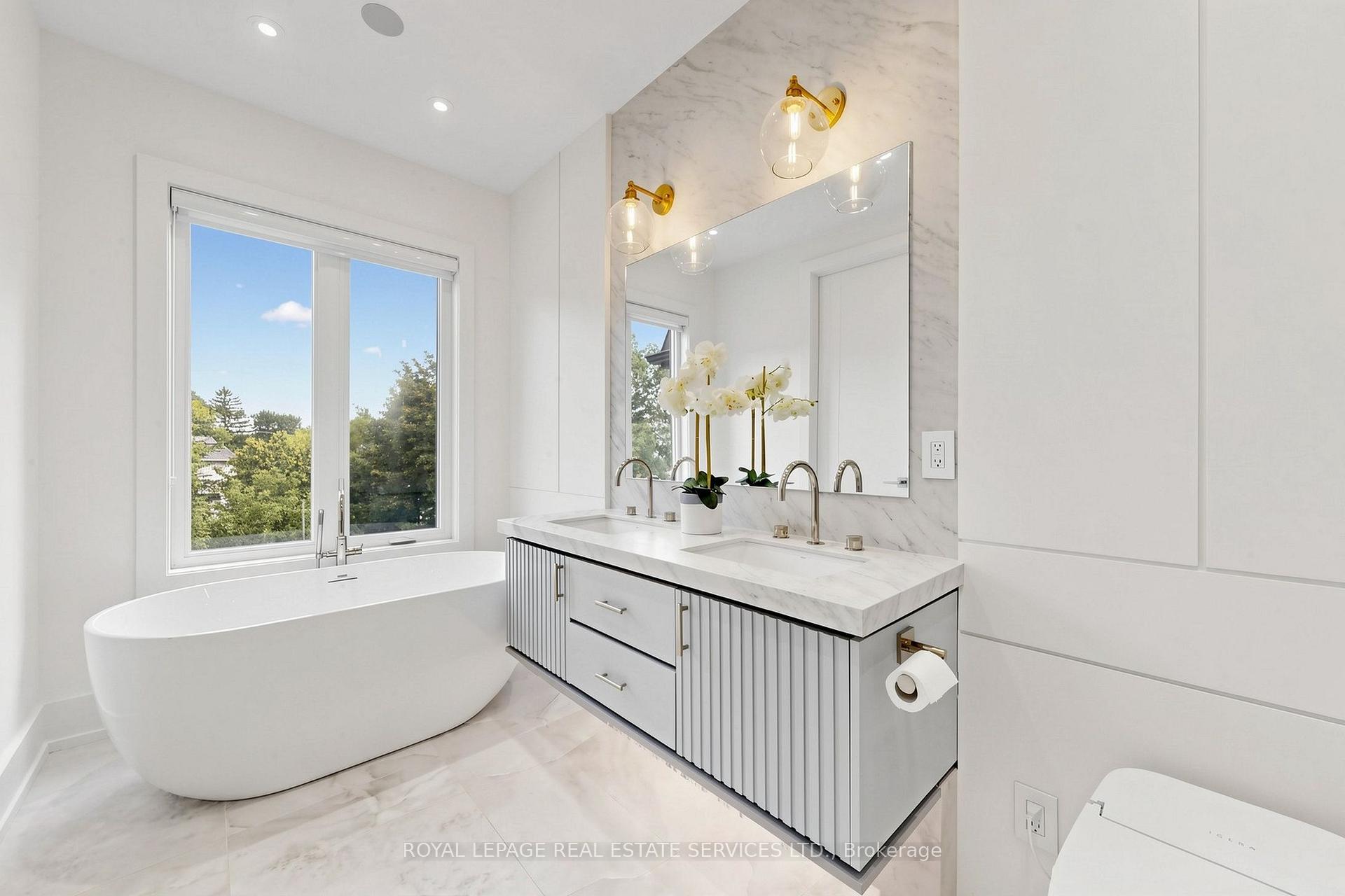 Photo 22 of 383 Melrose Avenue, Toronto, Bedford Park-Nortown — HOMEH