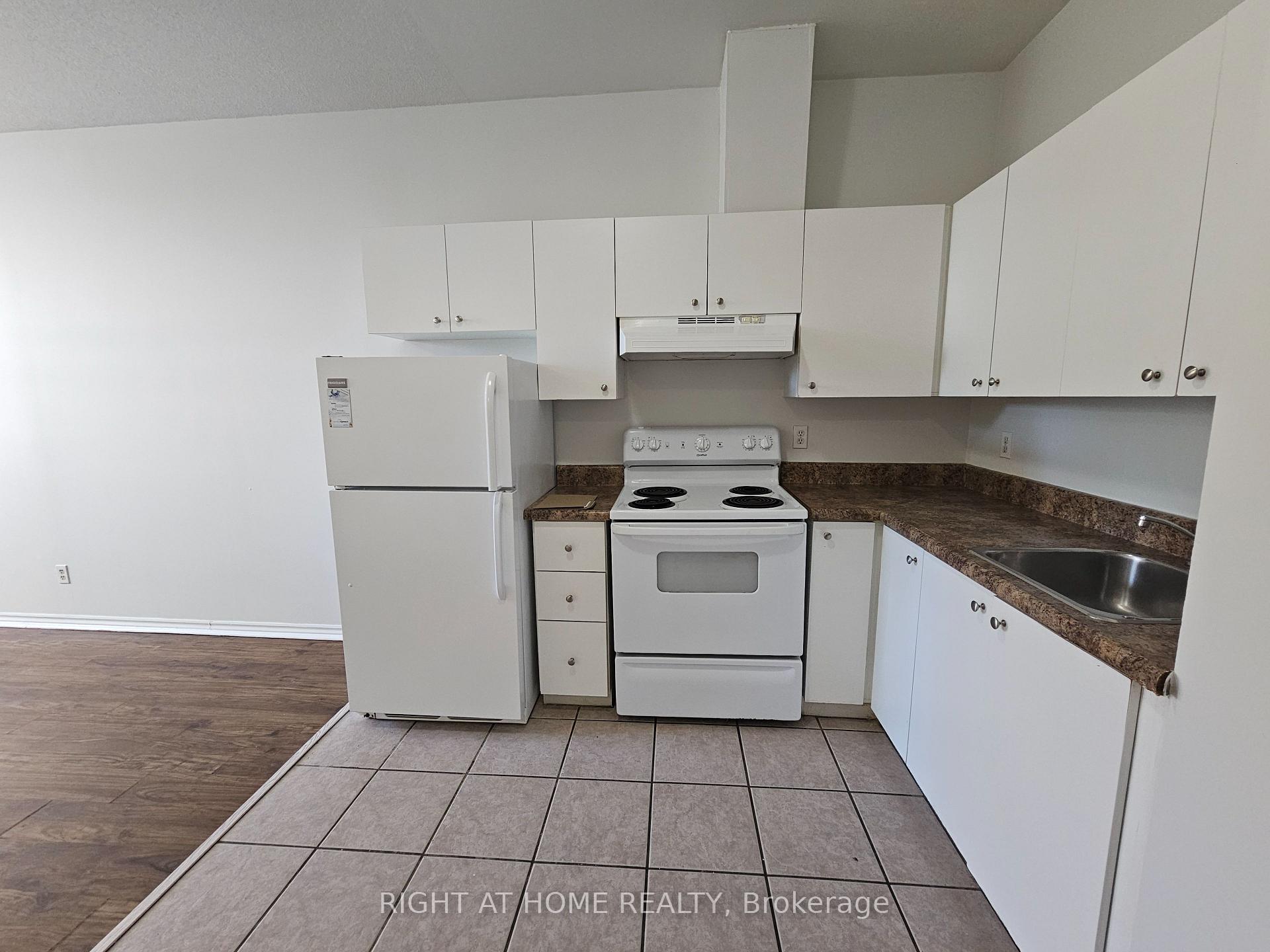 Photo 3 of Unit 309, 1801 Eglinton Avenue W, Toronto, Oakwood Village — HOMEH