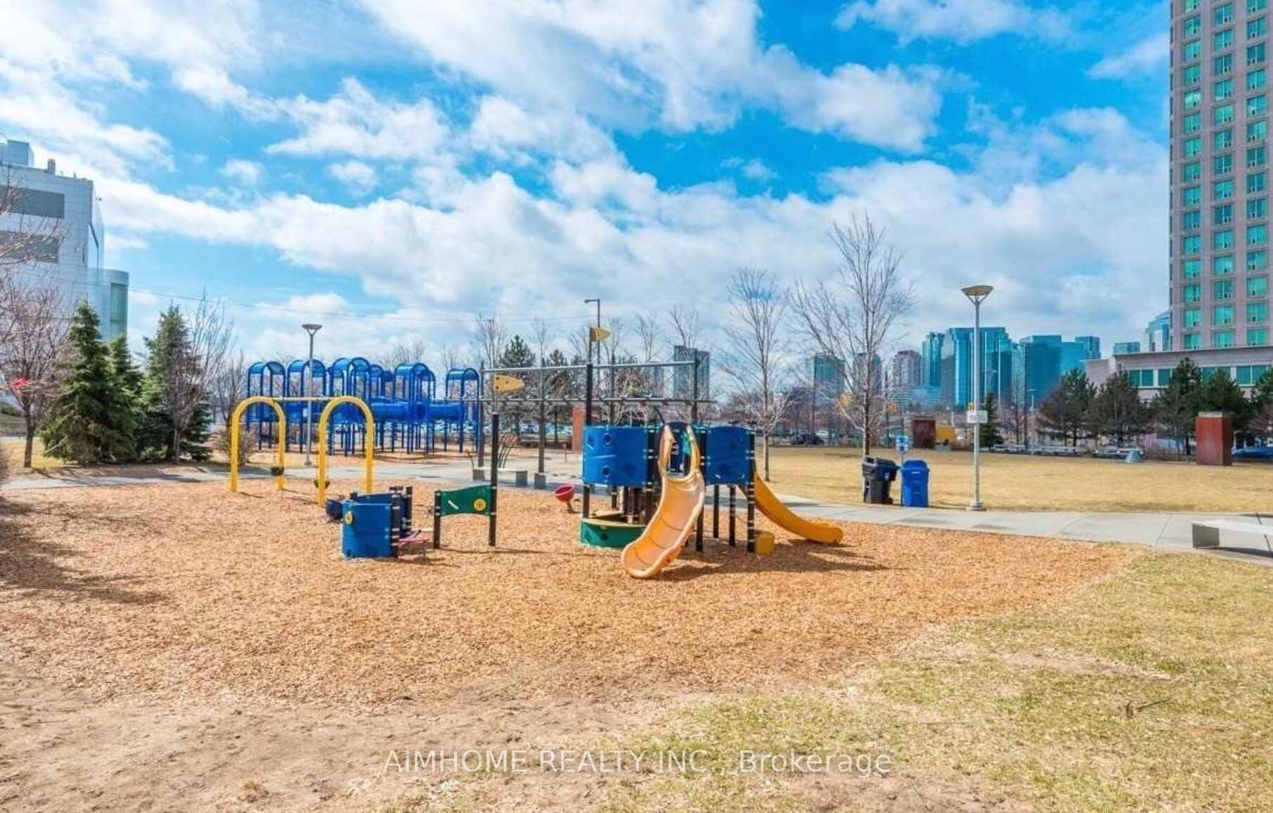 Photo 15 of Unit Th 330, 38 Lee Centre Drive, Scarborough, Woburn — HOMEH