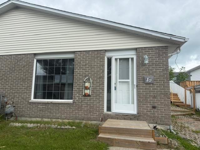 Photo 1 of 10 Farrell Crescent, Elliot Lake — HOMEH