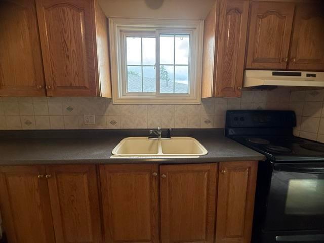 Photo 5 of 10 Farrell Crescent, Elliot Lake — HOMEH