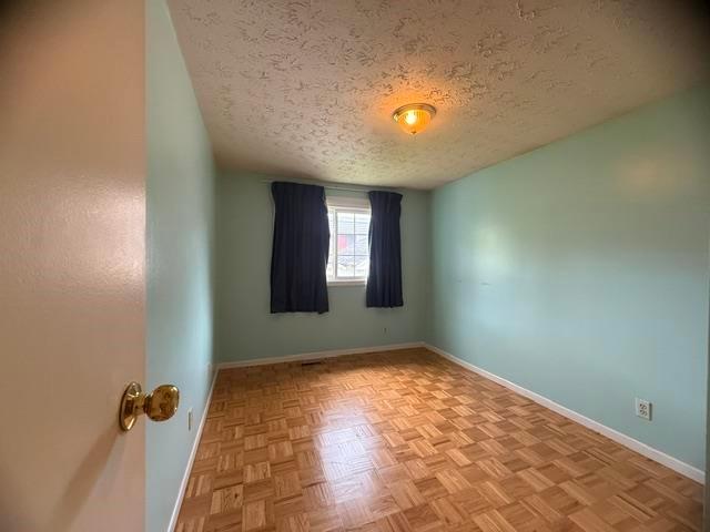 Photo 11 of 10 Farrell Crescent, Elliot Lake — HOMEH