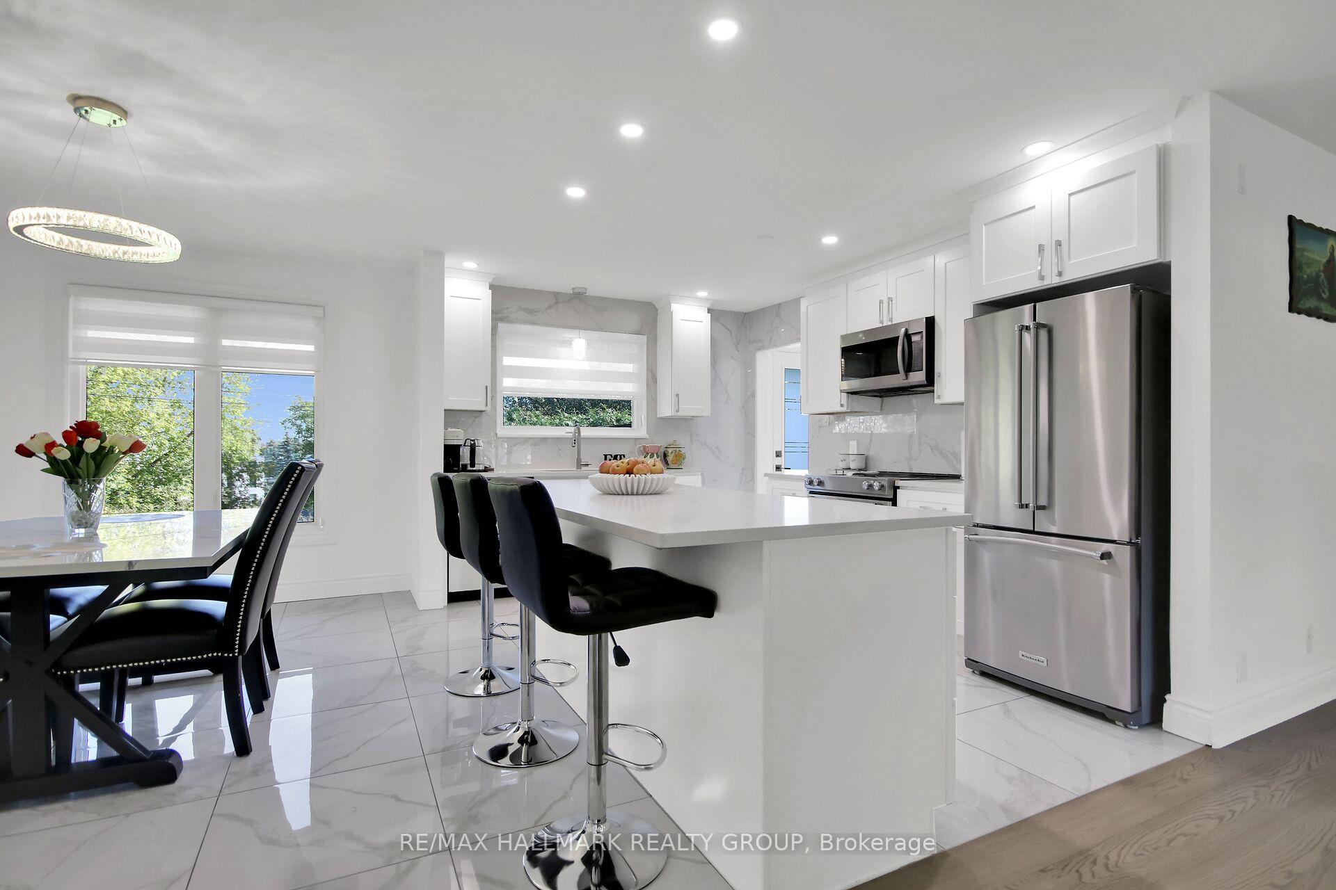 Photo 9 of 1190 Maple Avenue, Ottawa, Manotick Village & Manotick Estates — HOMEH