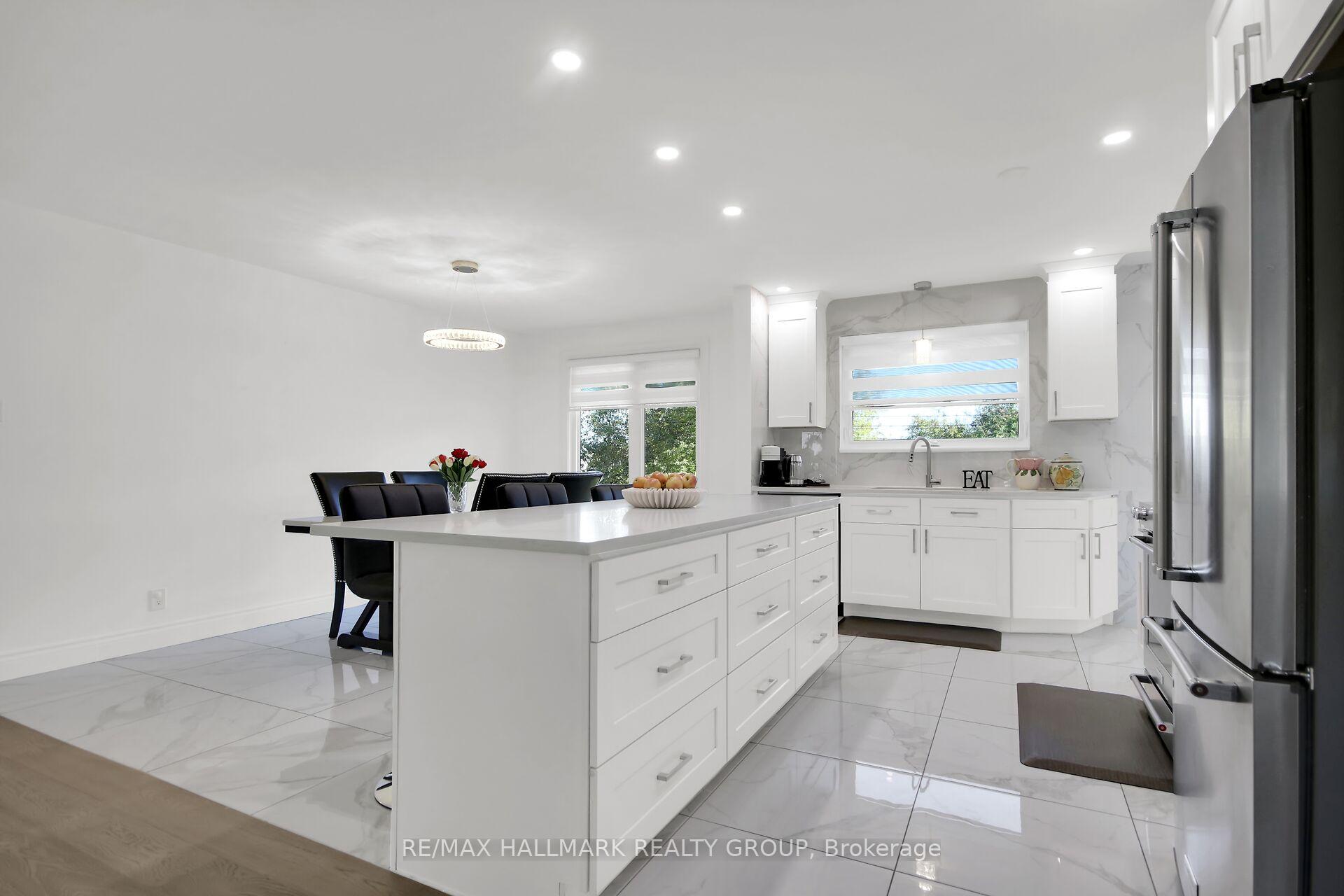 Photo 10 of 1190 Maple Avenue, Ottawa, Manotick Village & Manotick Estates — HOMEH