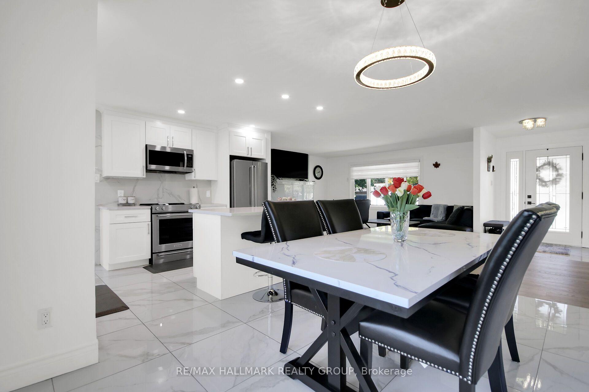 Photo 14 of 1190 Maple Avenue, Ottawa, Manotick Village & Manotick Estates — HOMEH