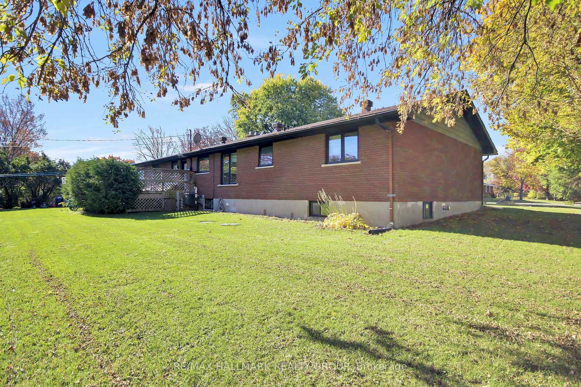 Photo 43 of 1190 Maple Avenue, Ottawa, Manotick Village & Manotick Estates — HOMEH