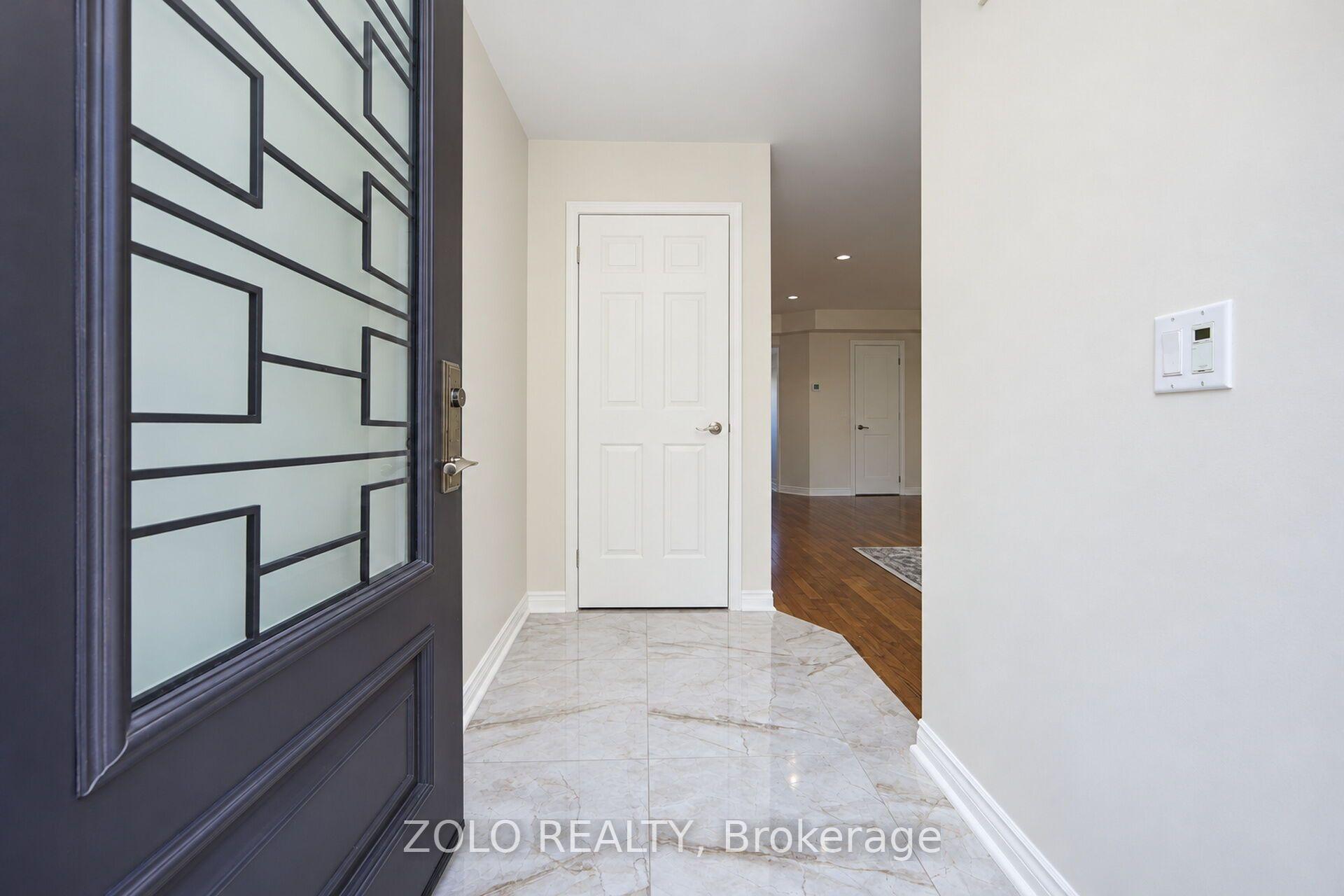 Photo 4 of 30 Morningdew Crescent, Brampton, Sandringham-Wellington — HOMEH